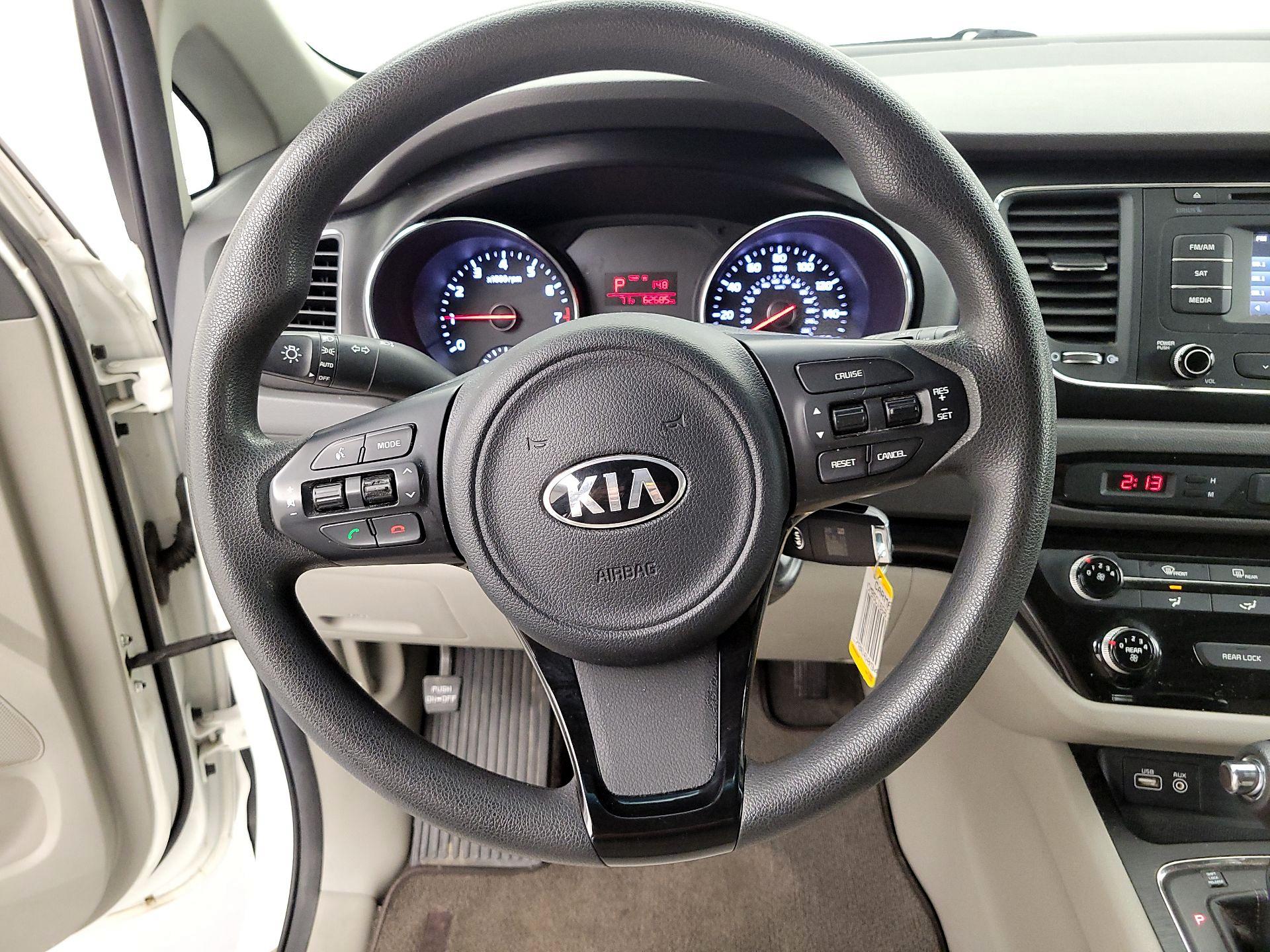 Thumbnail: 2016 Kia Sedona - 10