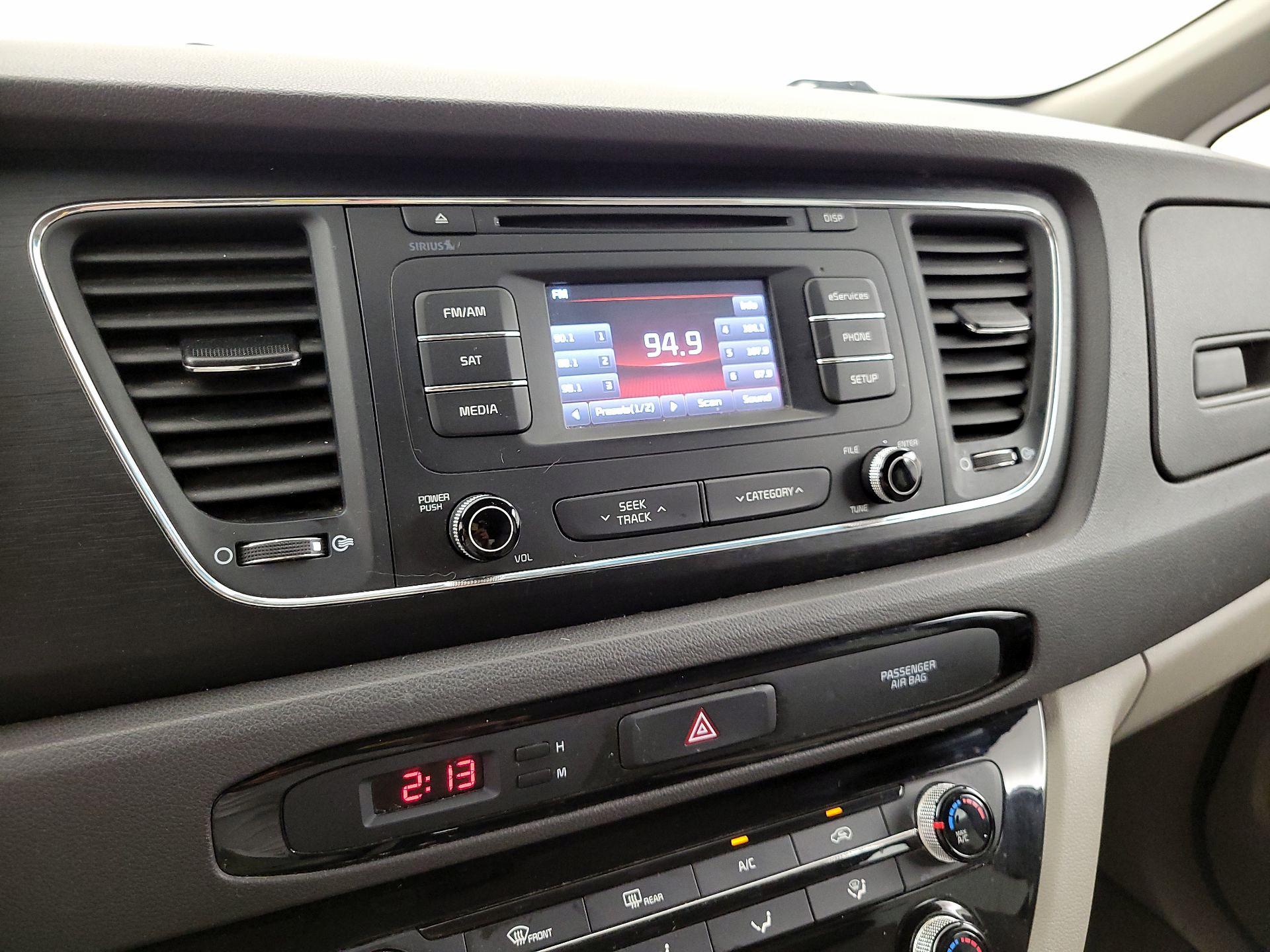 Thumbnail: 2016 Kia Sedona - 15