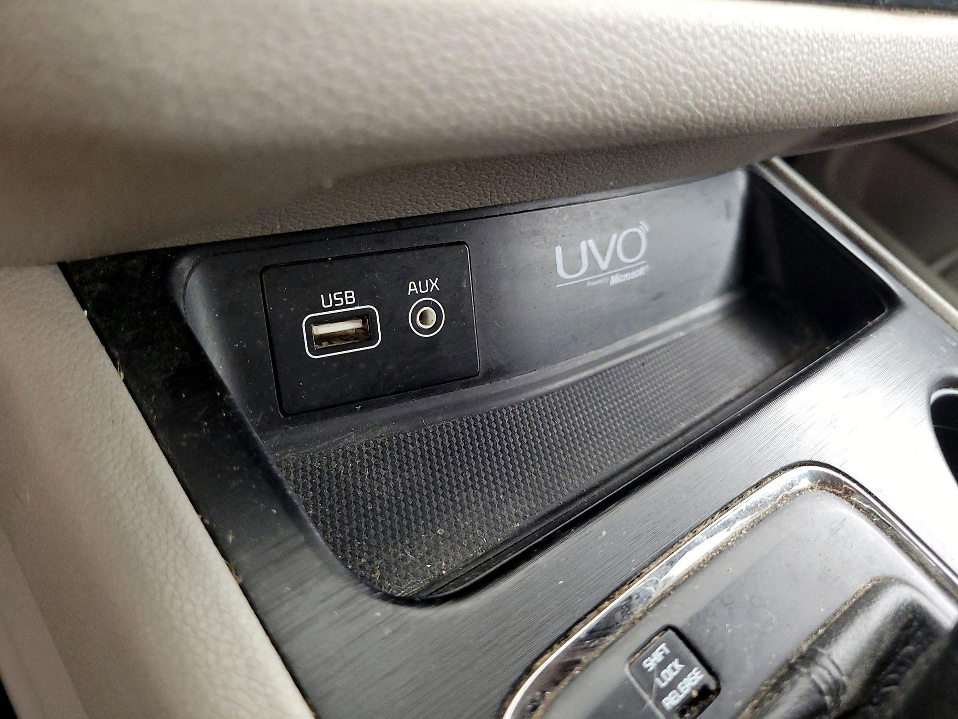 Thumbnail: 2016 Kia Sedona - 18