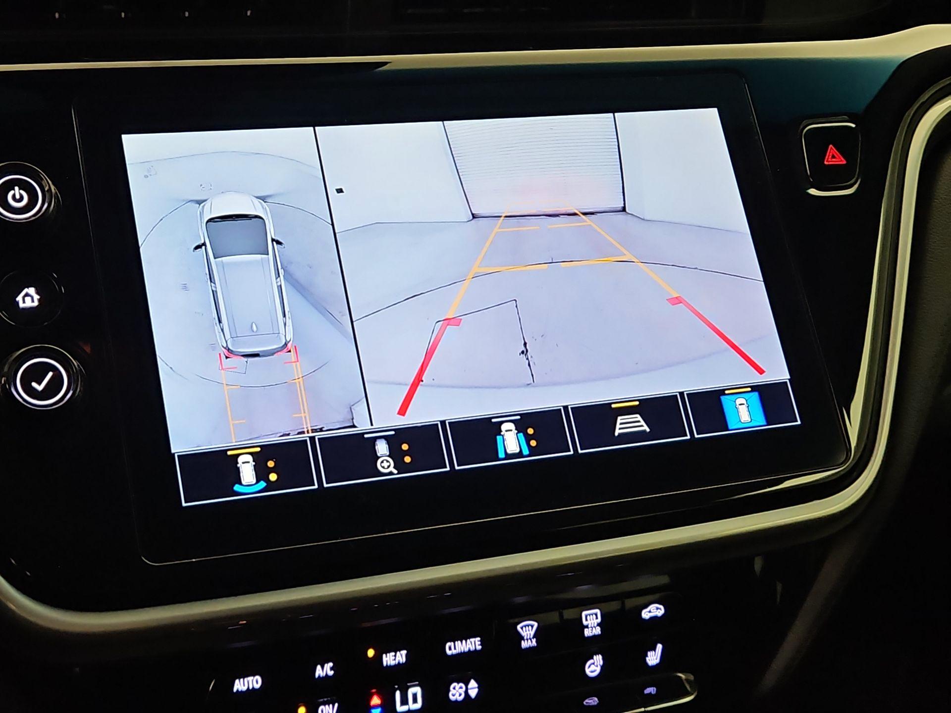 Thumbnail: 2022 Chevrolet Bolt EV - 14