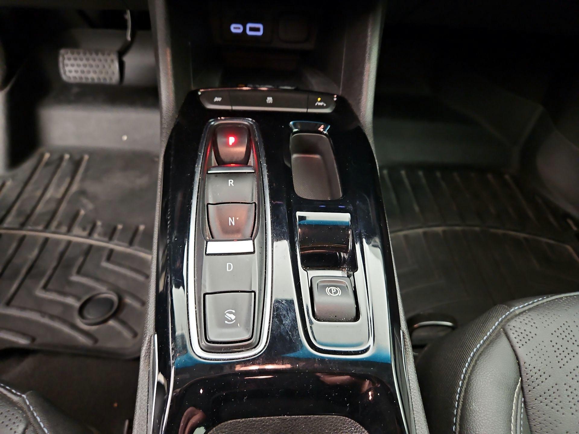 Thumbnail: 2022 Chevrolet Bolt EV - 17