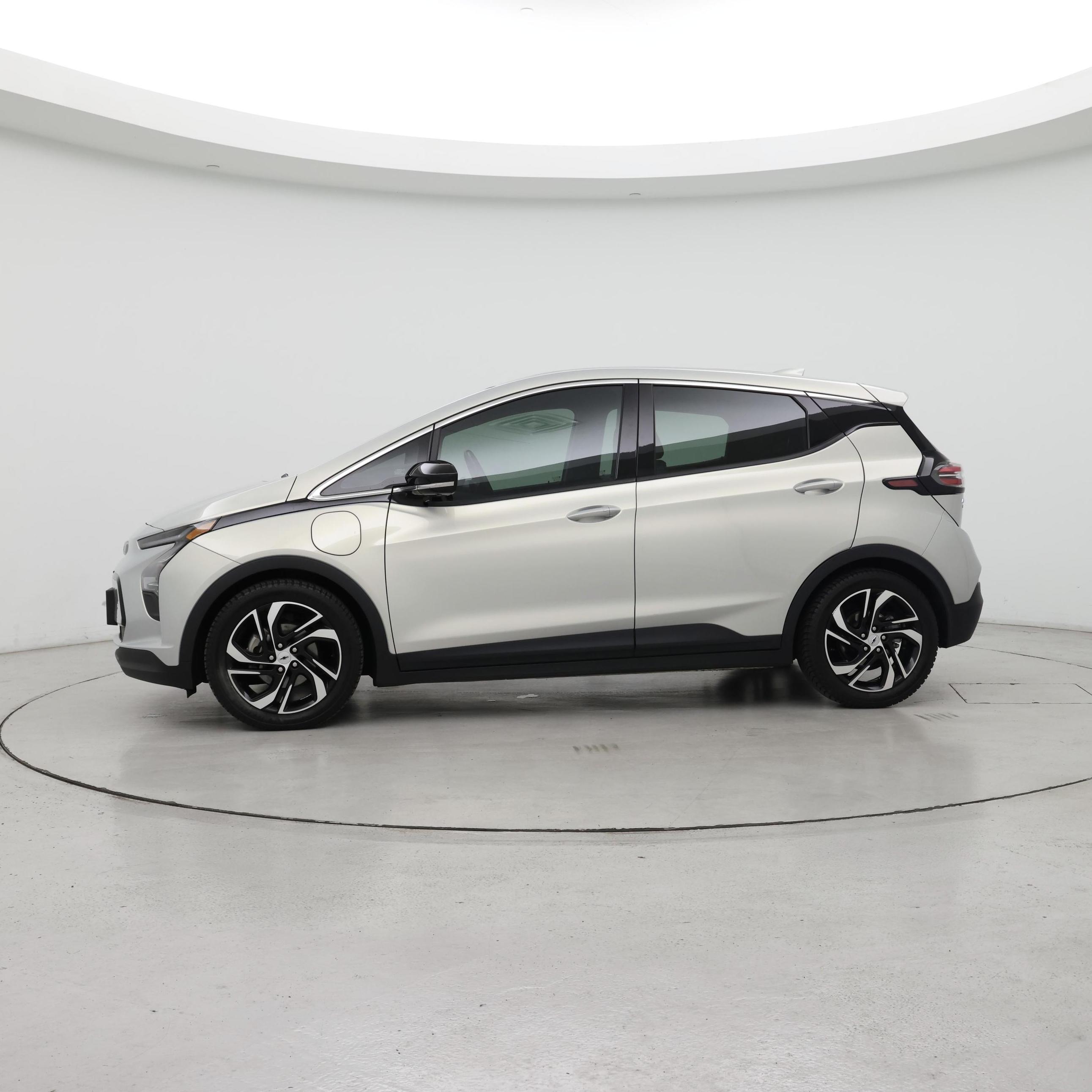Thumbnail: 2022 Chevrolet Bolt EV - 3