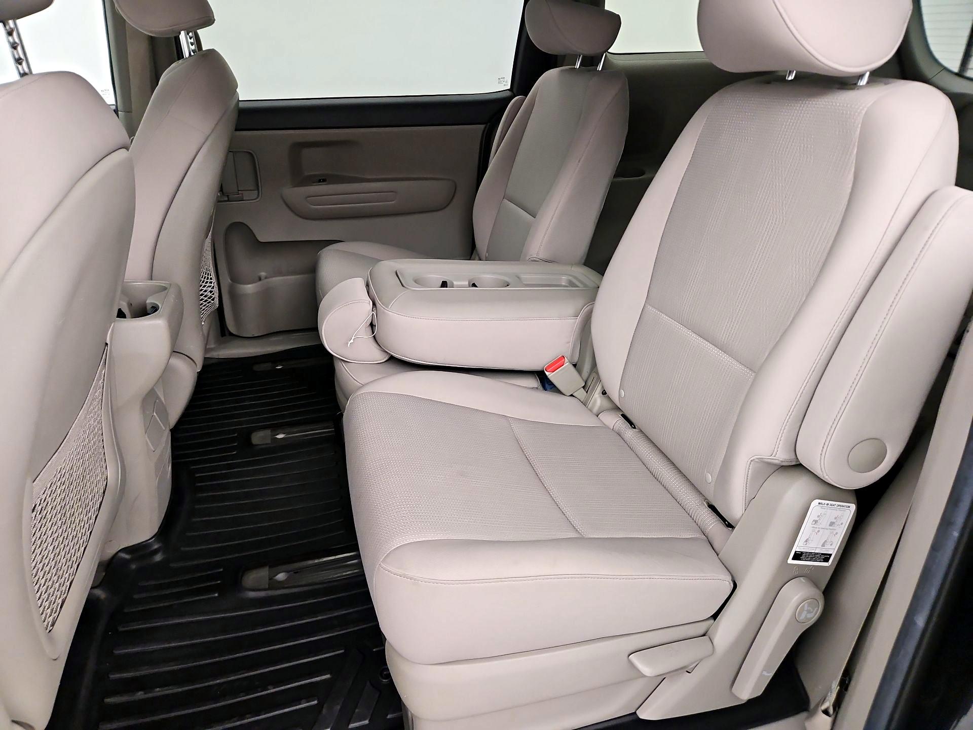 Thumbnail: 2020 Kia Sedona - 19