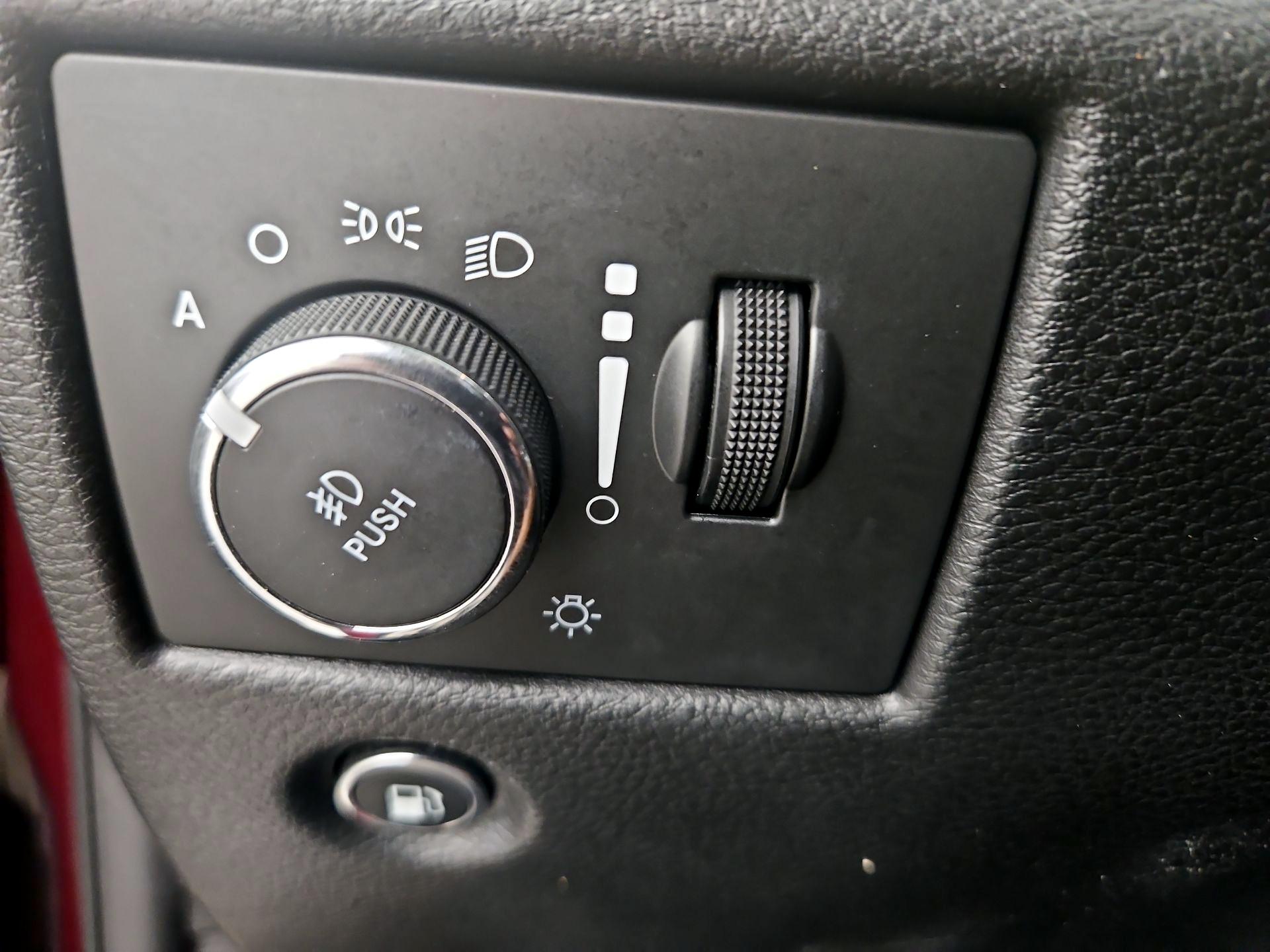 Thumbnail: 2019 Jeep Grand Cherokee - 13