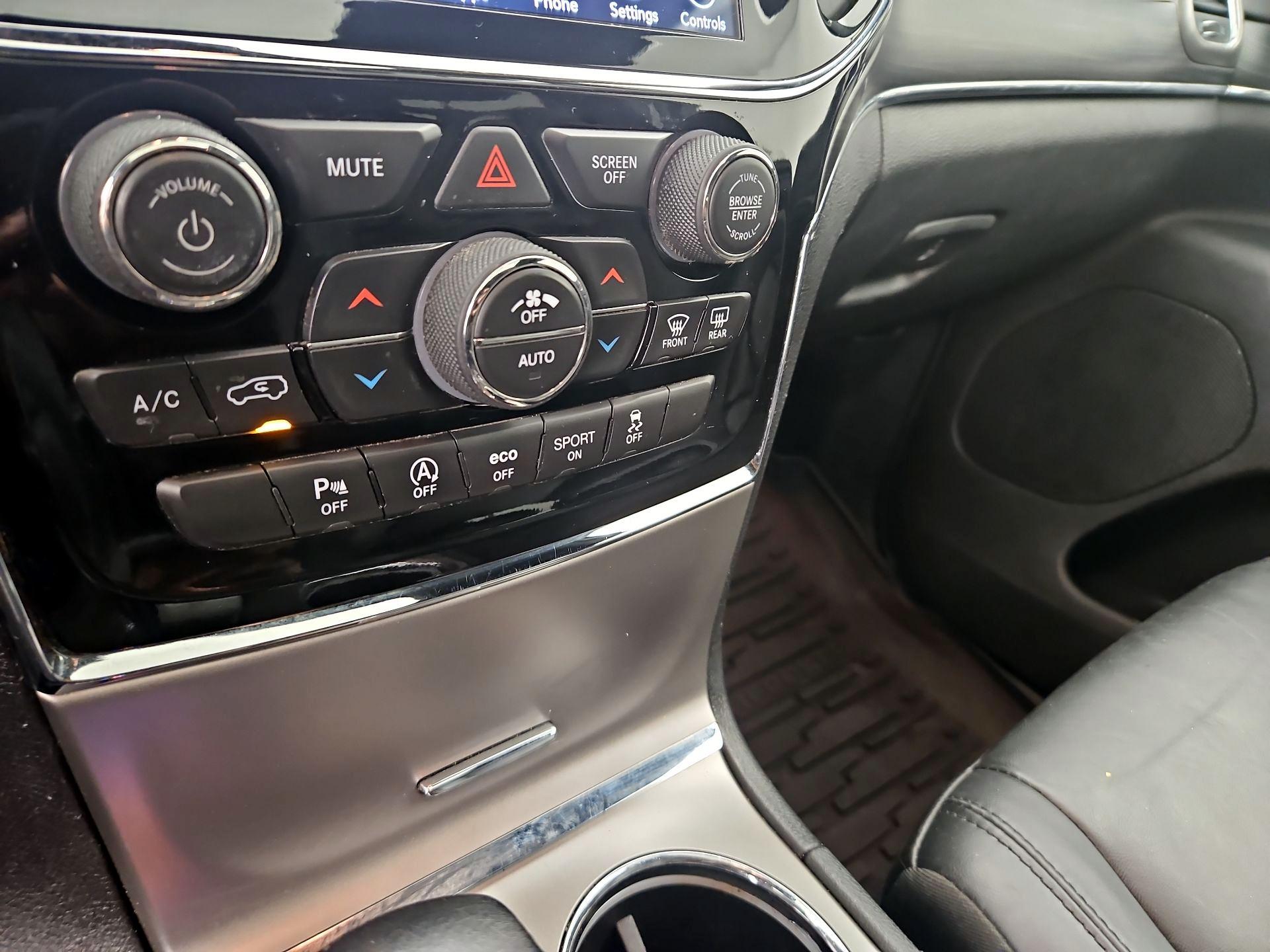 Thumbnail: 2019 Jeep Grand Cherokee - 16