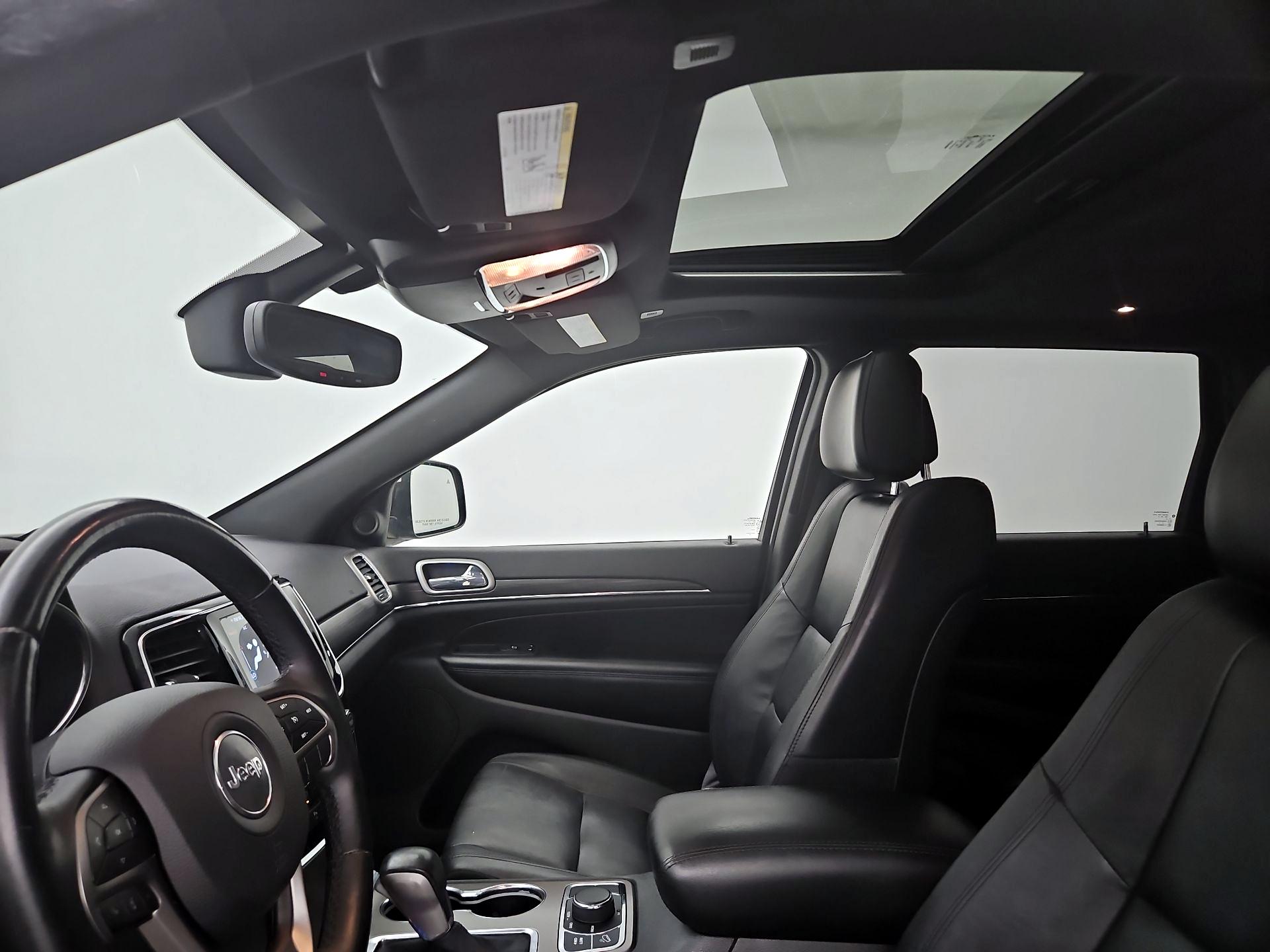 Thumbnail: 2019 Jeep Grand Cherokee - 19