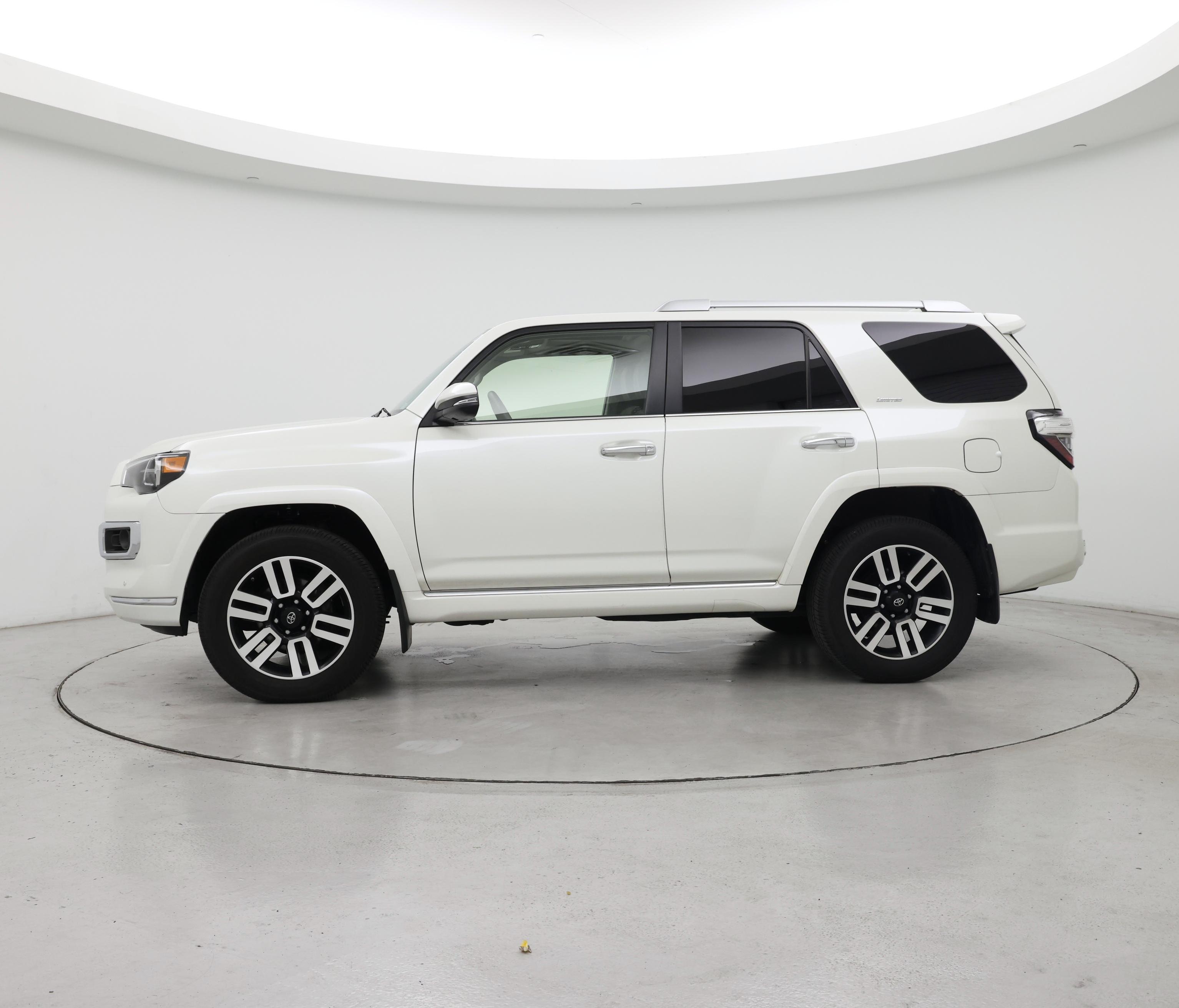Thumbnail: 2021 Toyota 4Runner - 3