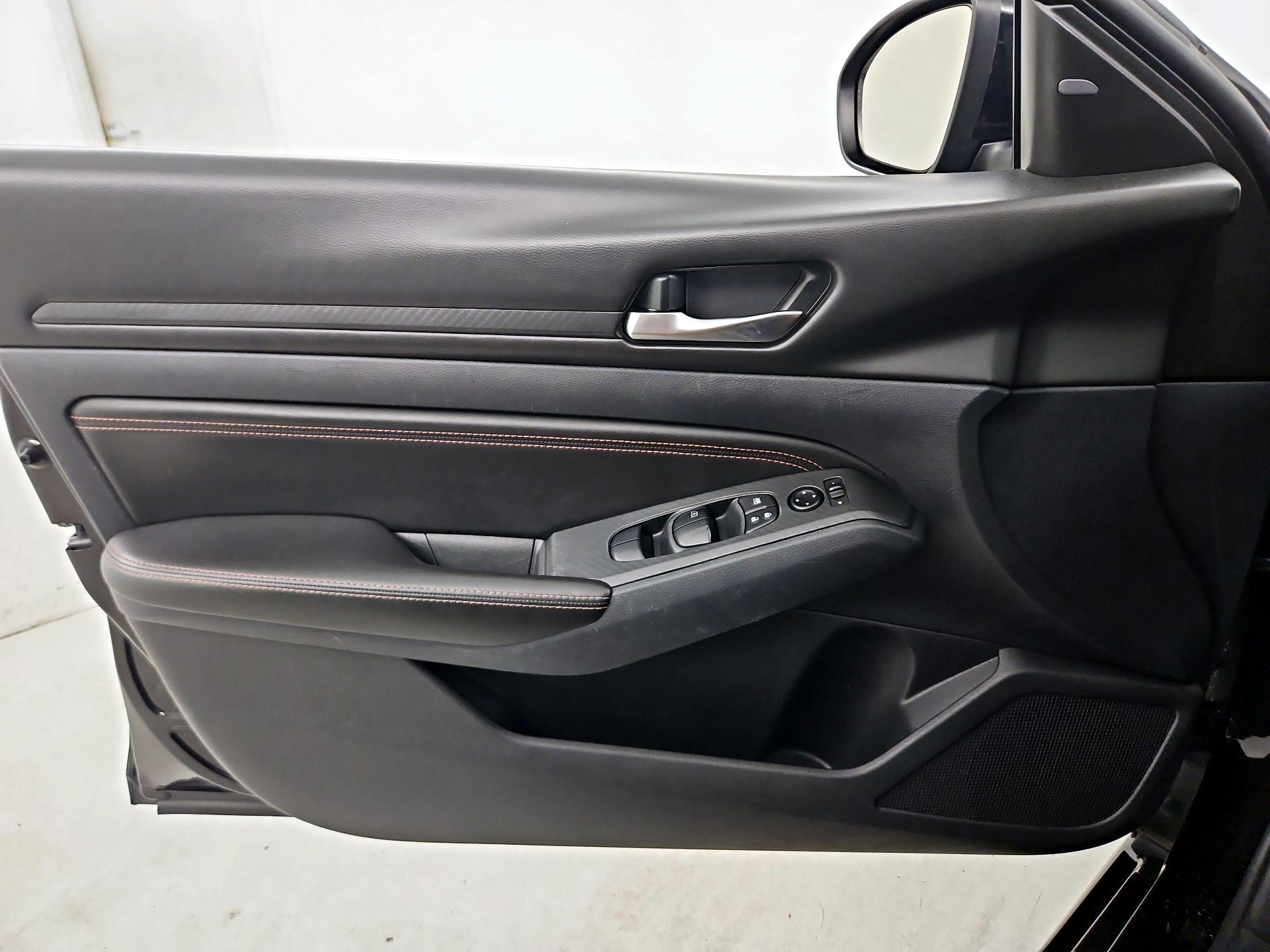 Thumbnail: 2020 Nissan Altima - 12