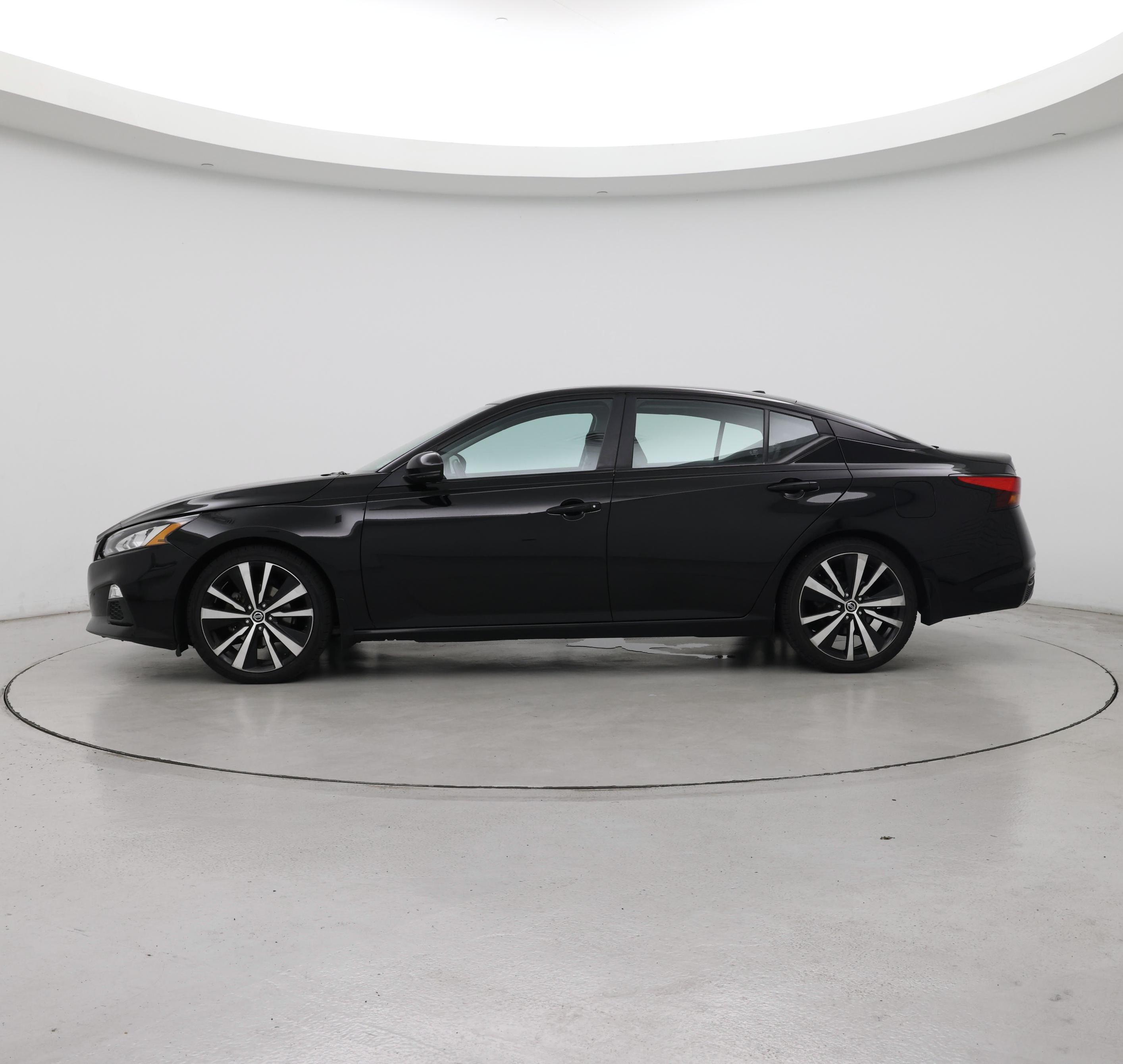 Thumbnail: 2020 Nissan Altima - 3