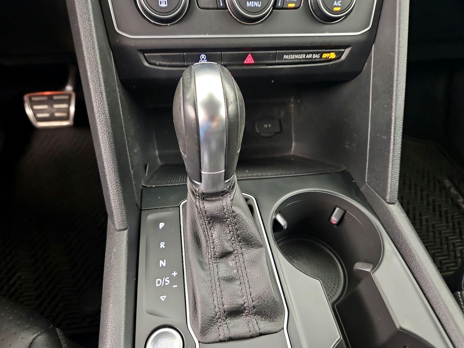 2019 Volkswagen Atlas SE R-Line w/Tech - Photo 18