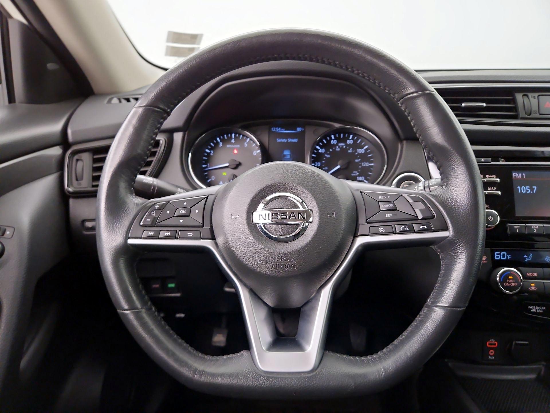 Thumbnail: 2017 Nissan Rogue - 10