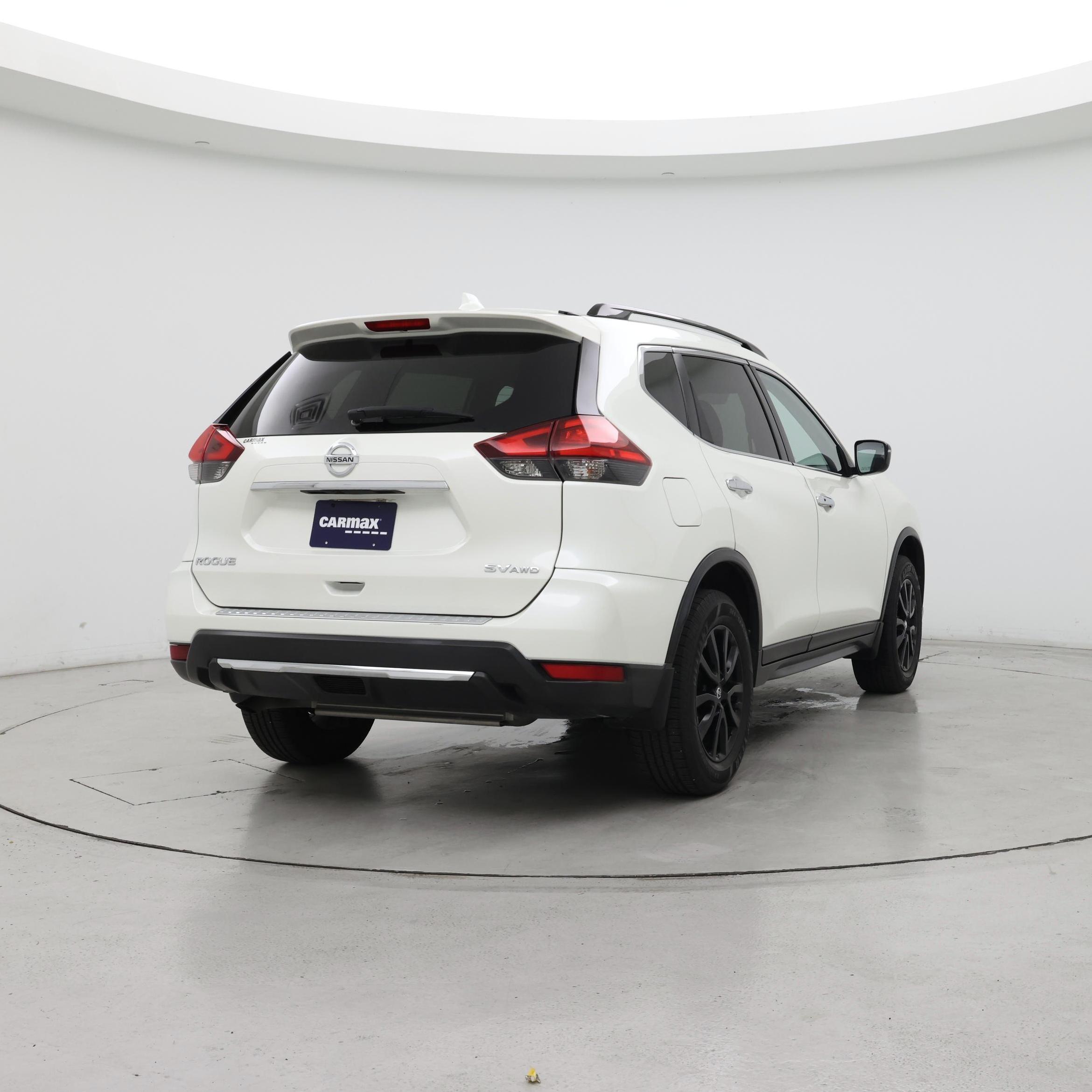 Thumbnail: 2017 Nissan Rogue - 8