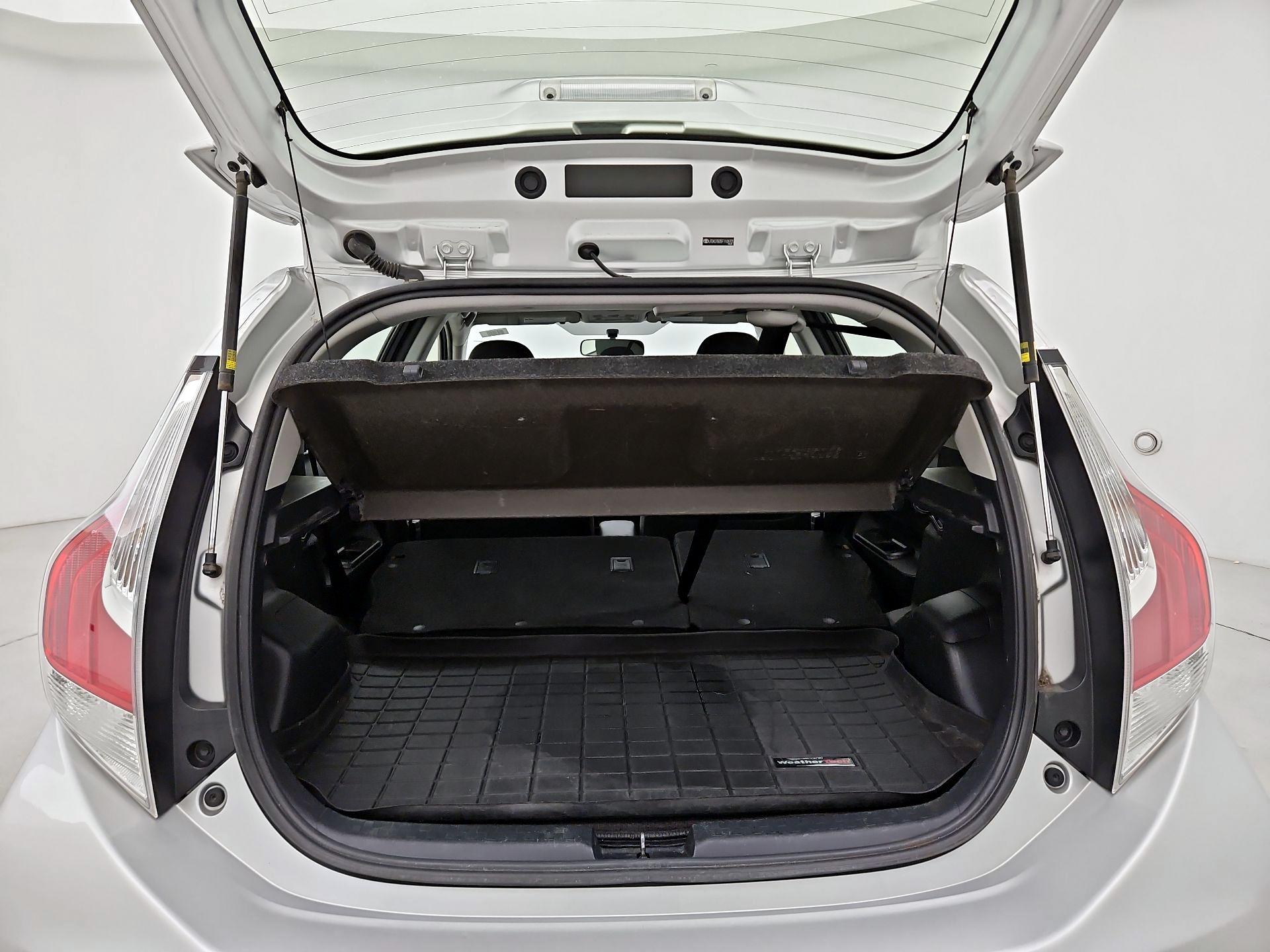 Thumbnail: 2015 Toyota Prius c - 20