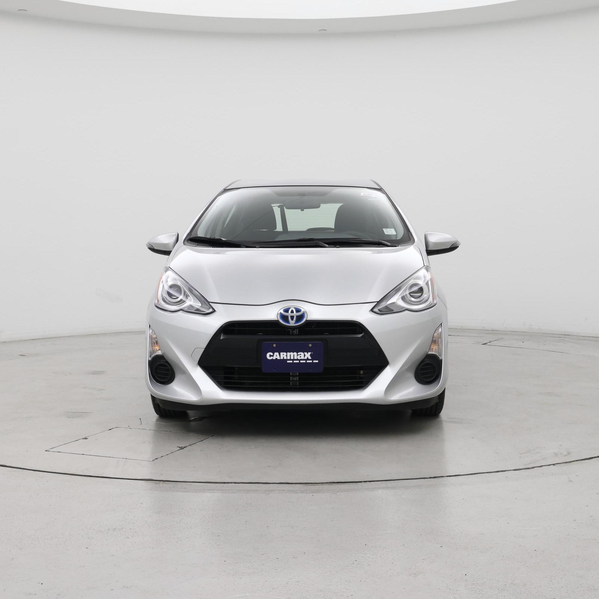 Thumbnail: 2015 Toyota Prius c - 5