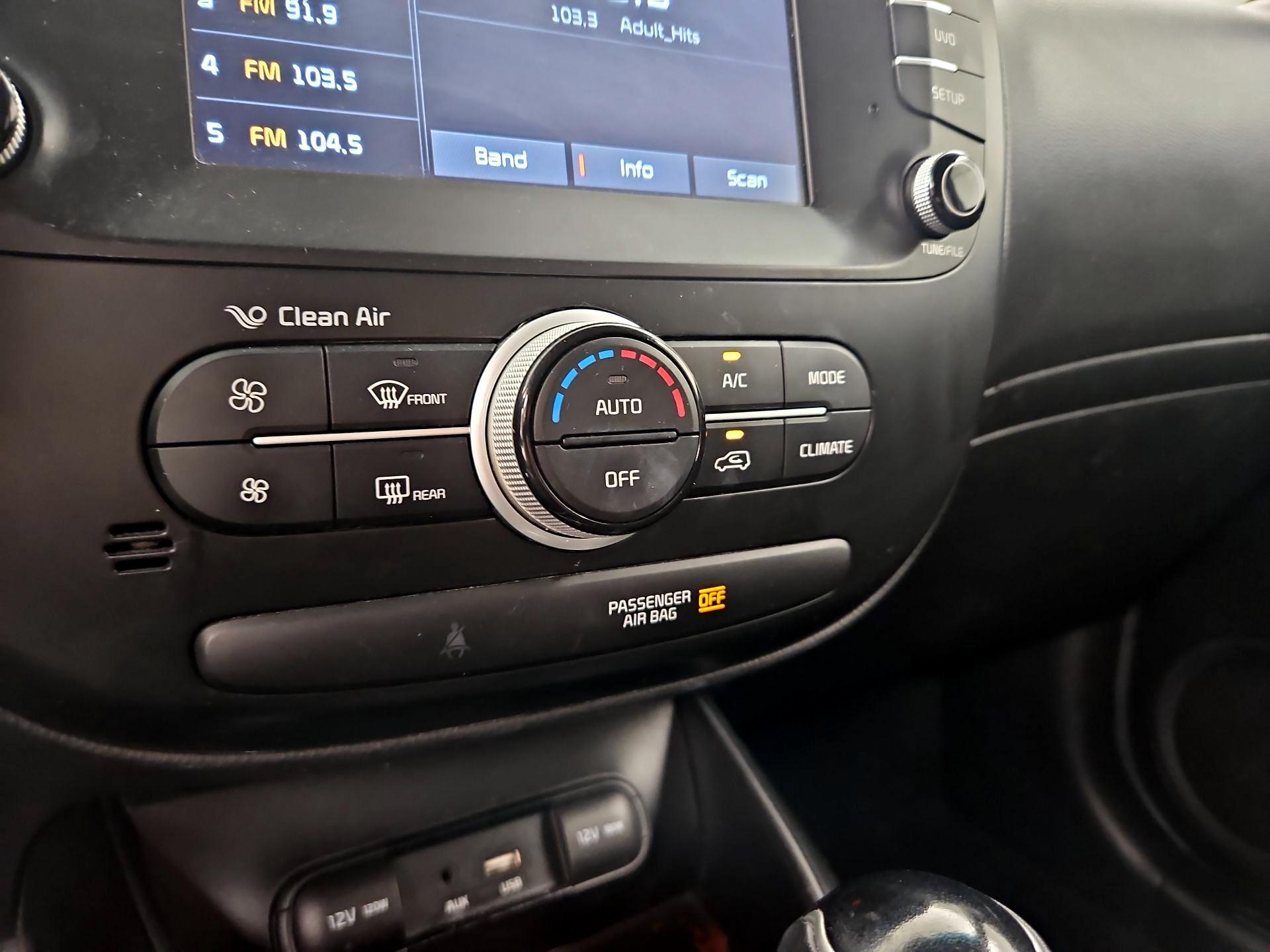 Thumbnail: 2019 Kia Soul - 16
