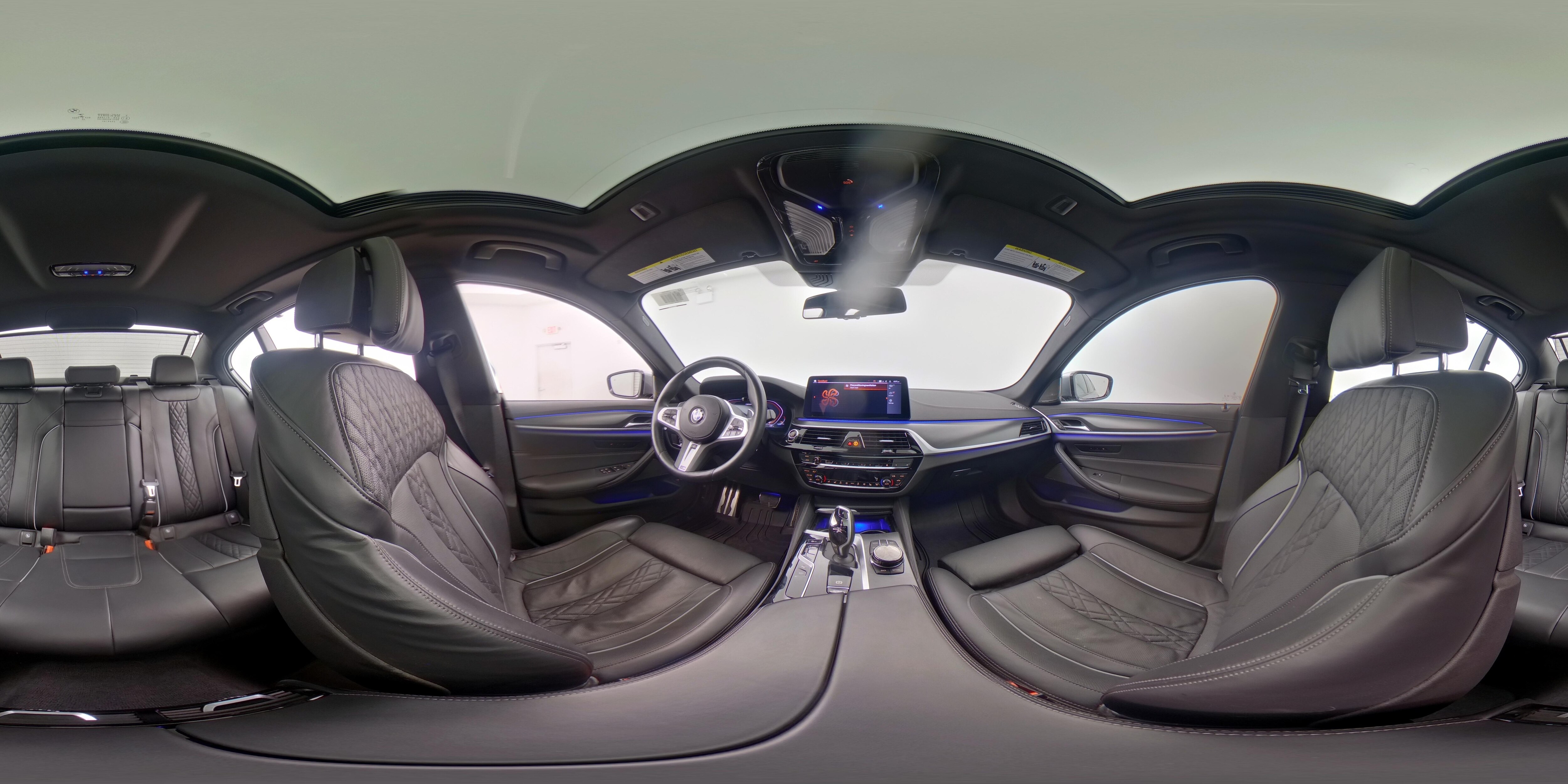 2023 BMW 5 Series M550i - Photo 27