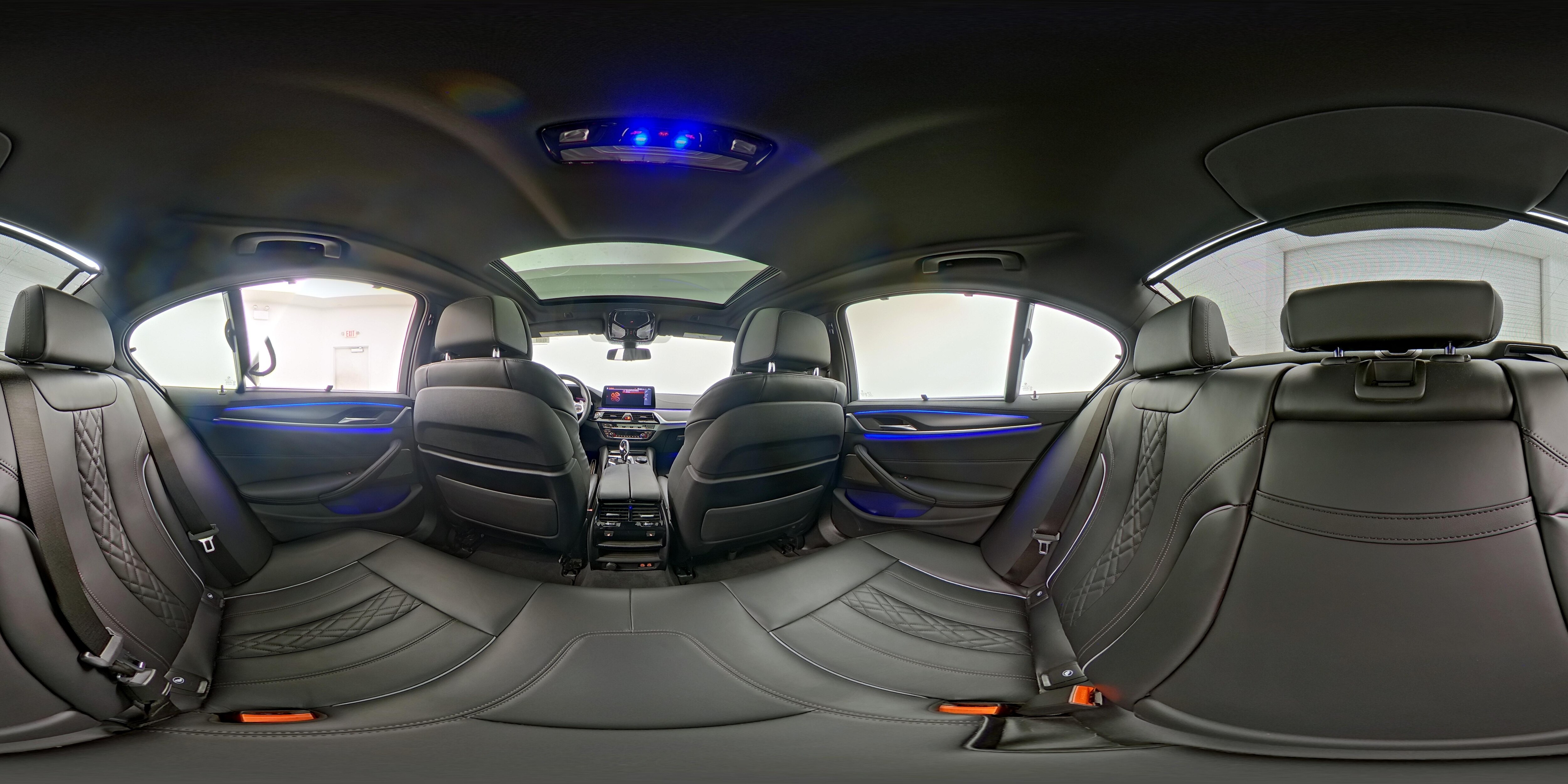 2023 BMW 5 Series M550i - Photo 28
