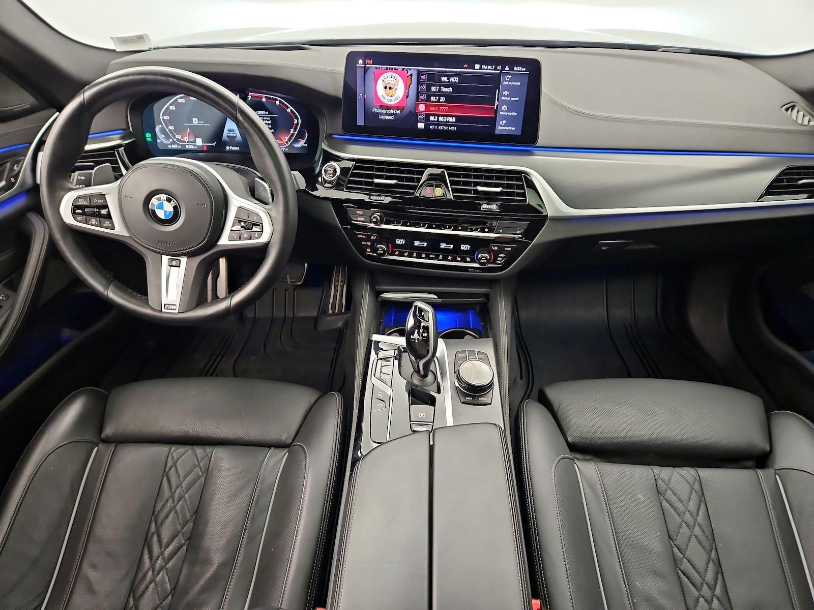 2023 BMW 5 Series M550i - Photo 10