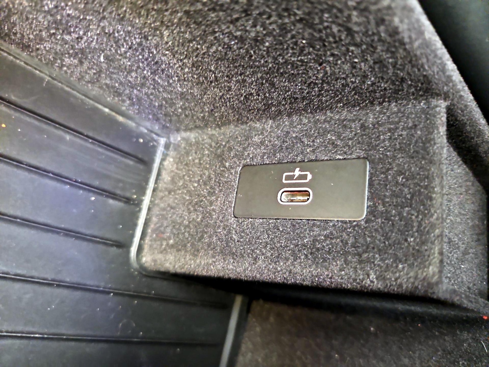 2023 BMW 5 Series M550i - Photo 20