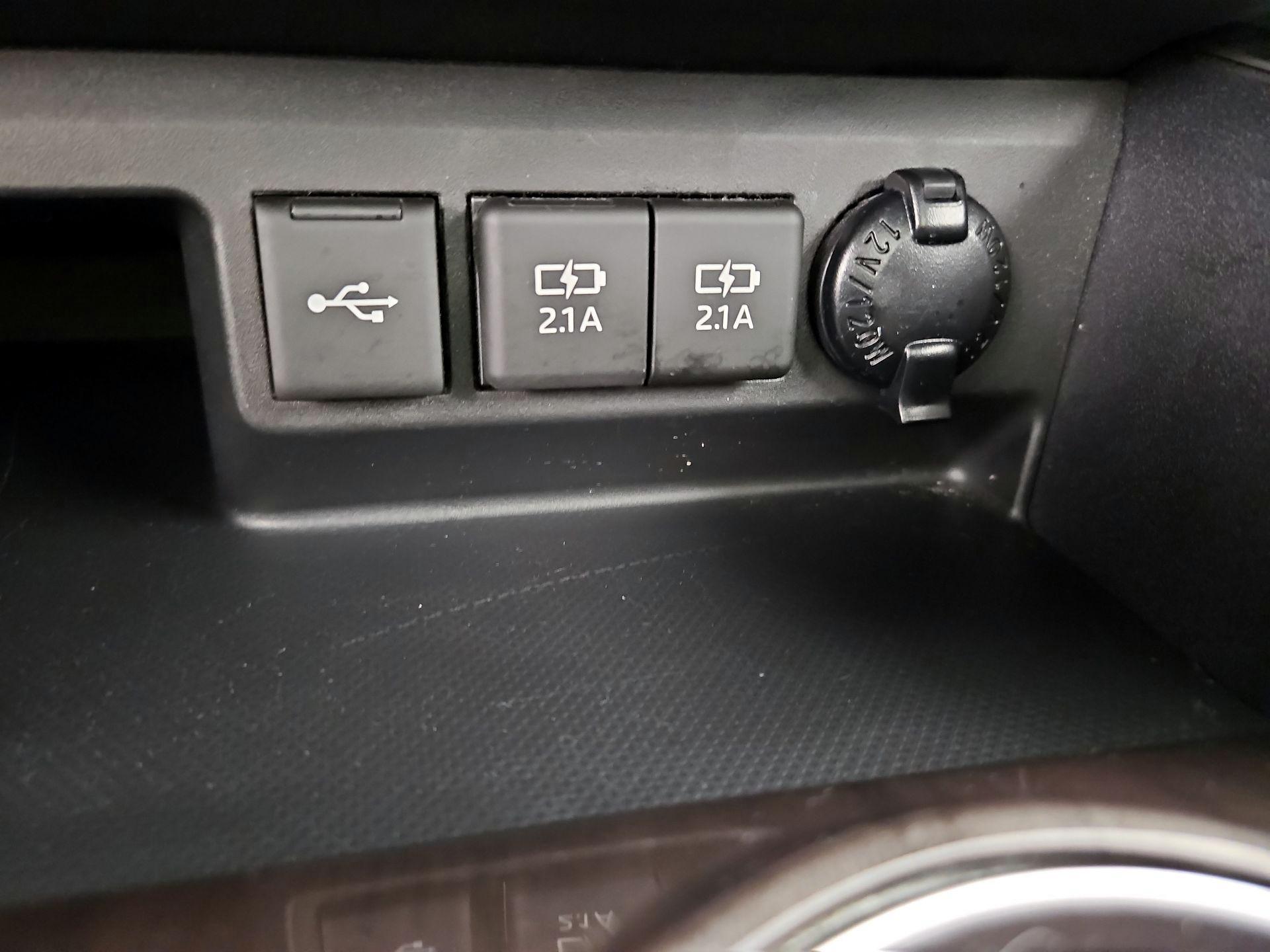 Thumbnail: 2021 Toyota Highlander - 19