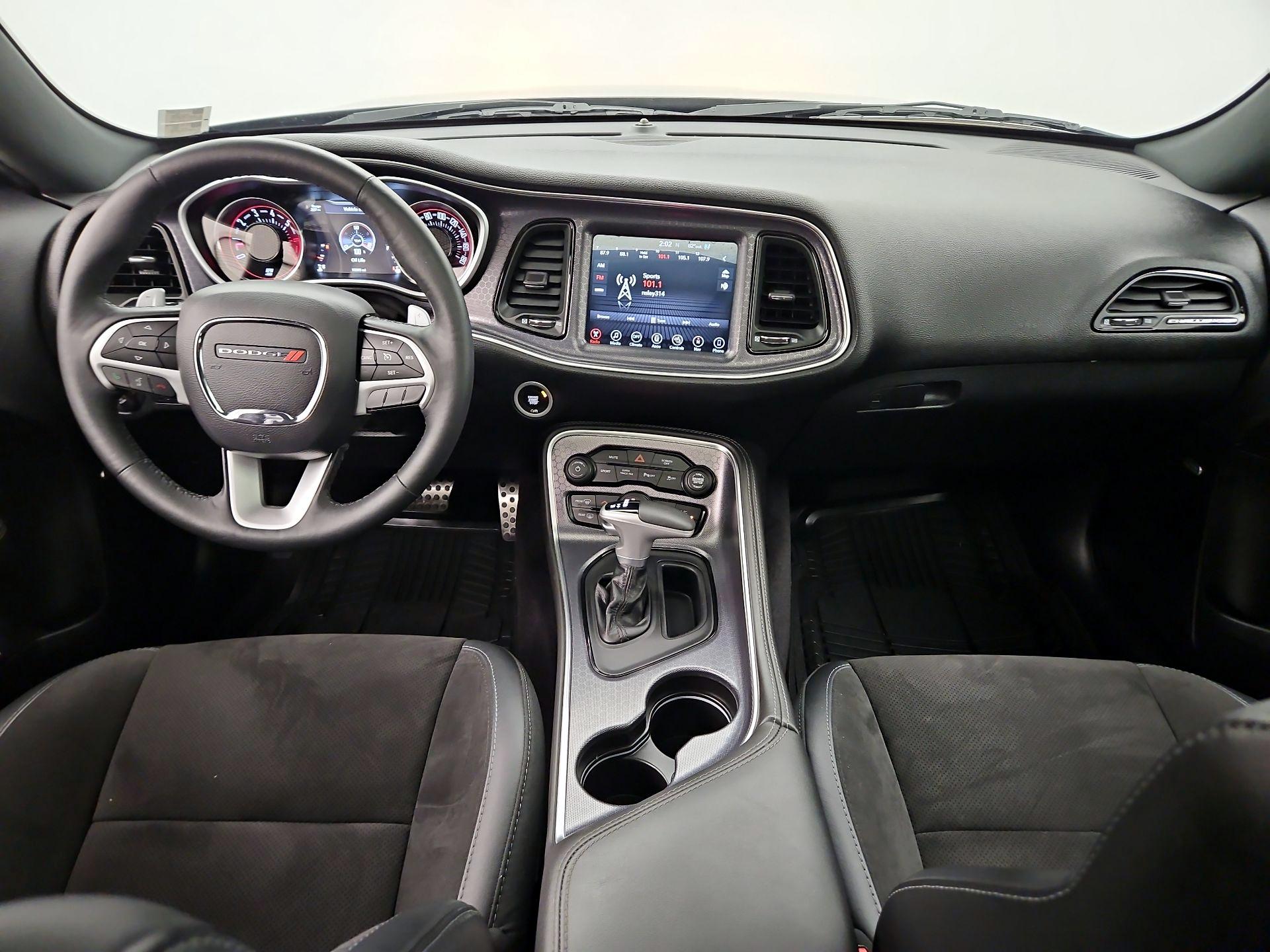Thumbnail: 2017 Dodge Challenger - 9