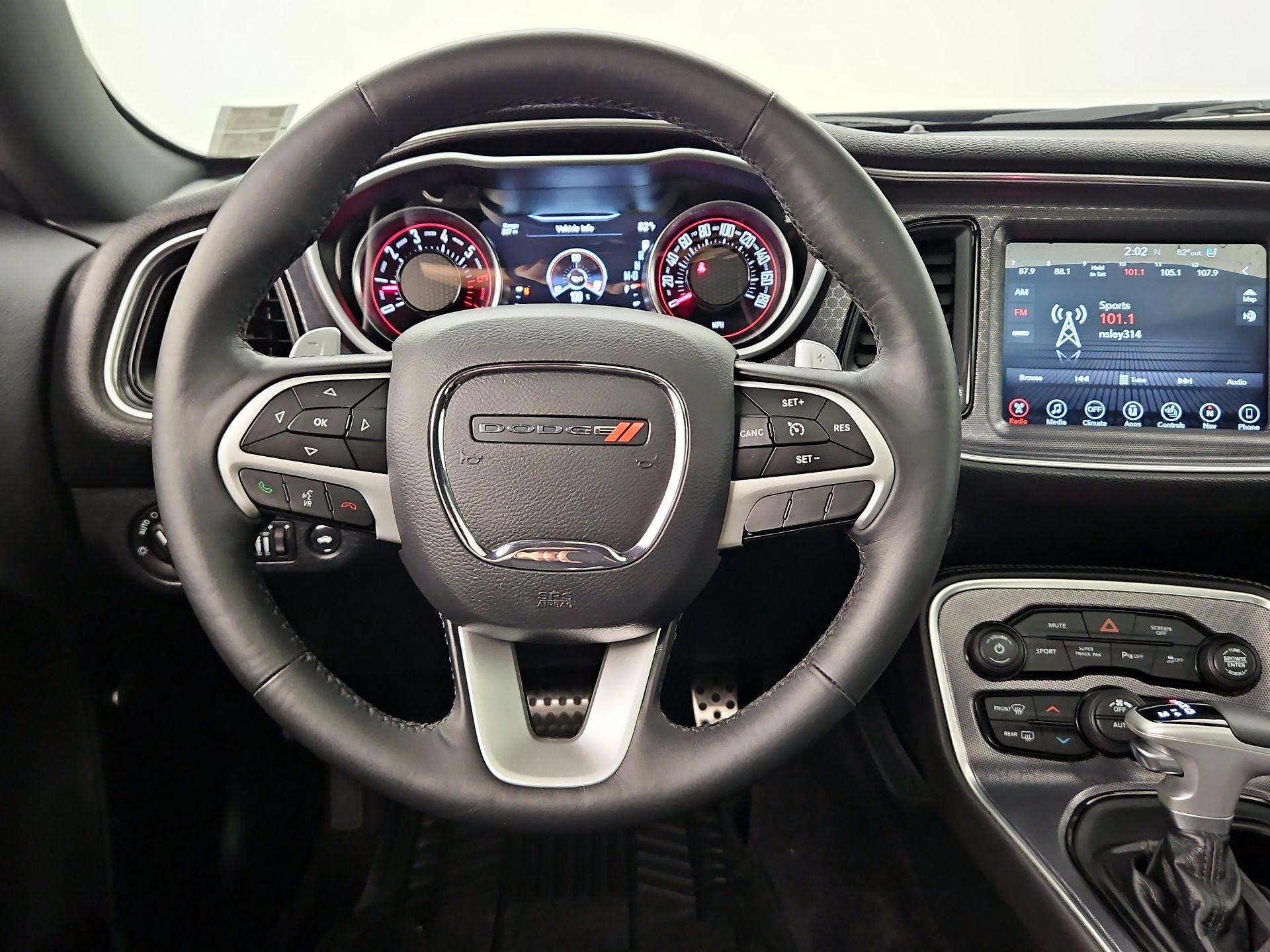 Thumbnail: 2017 Dodge Challenger - 10