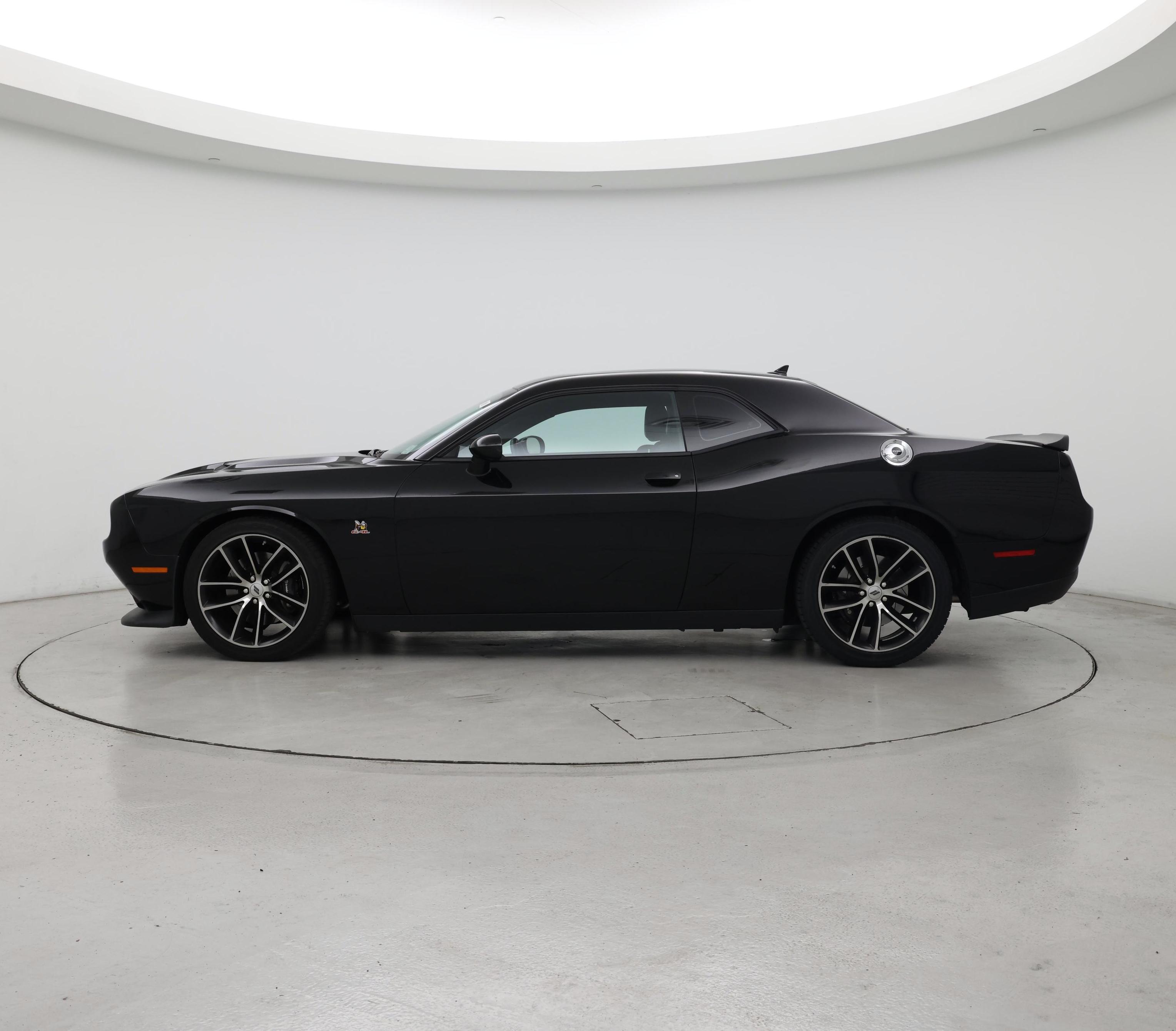 Thumbnail: 2017 Dodge Challenger - 3