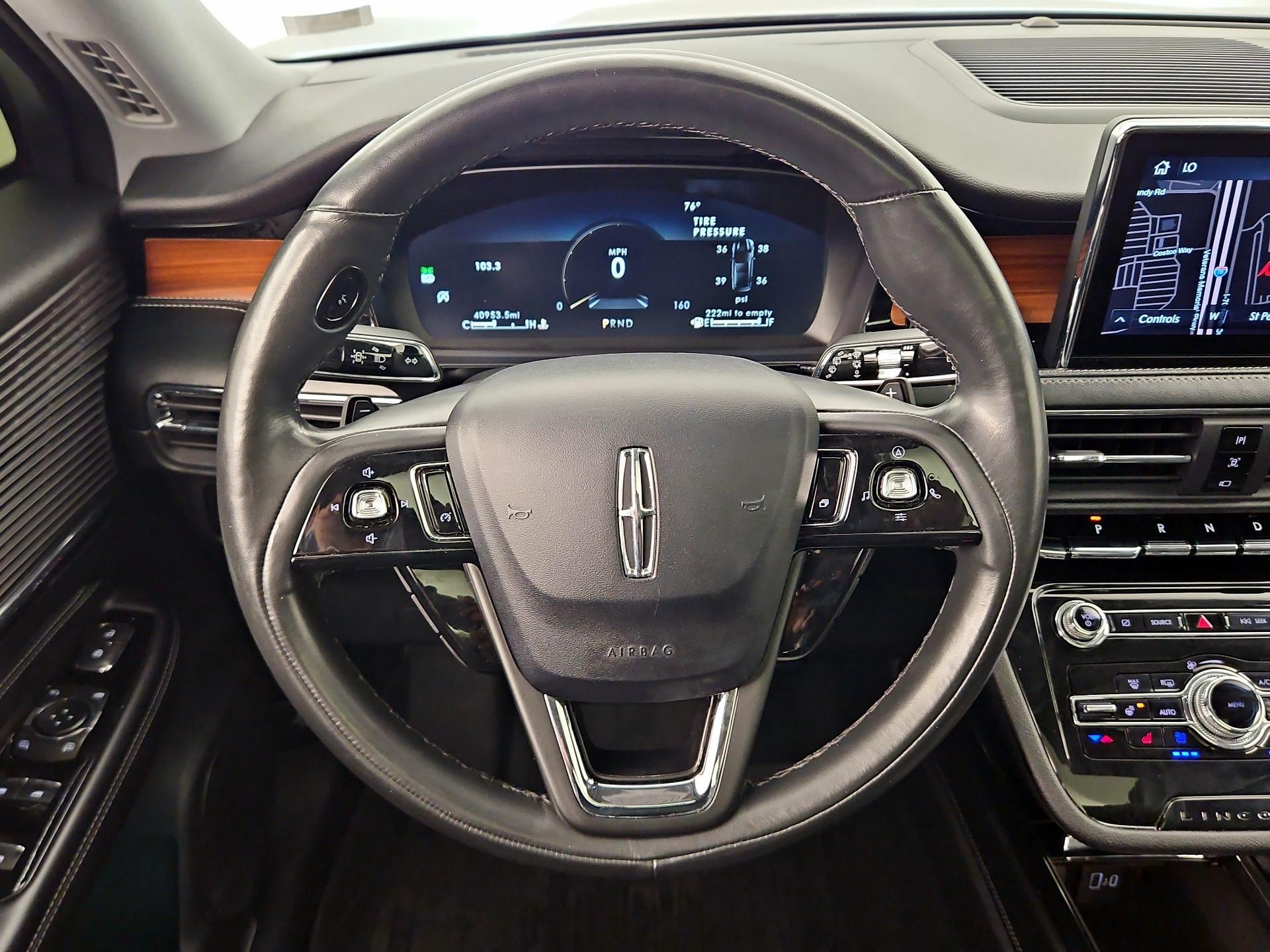 Thumbnail: 2022 Lincoln Corsair - 10