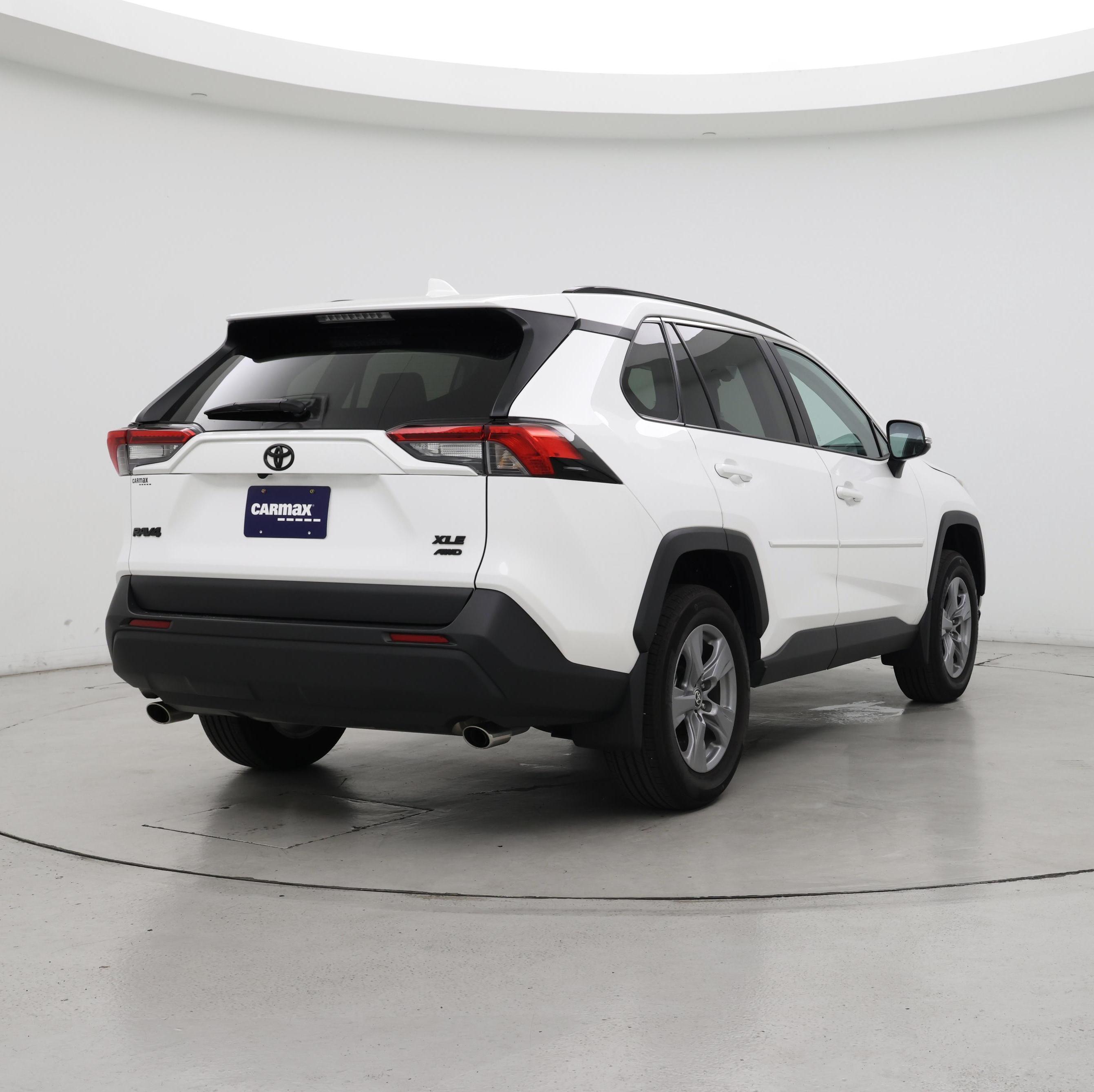Thumbnail: 2022 Toyota RAV4 - 8