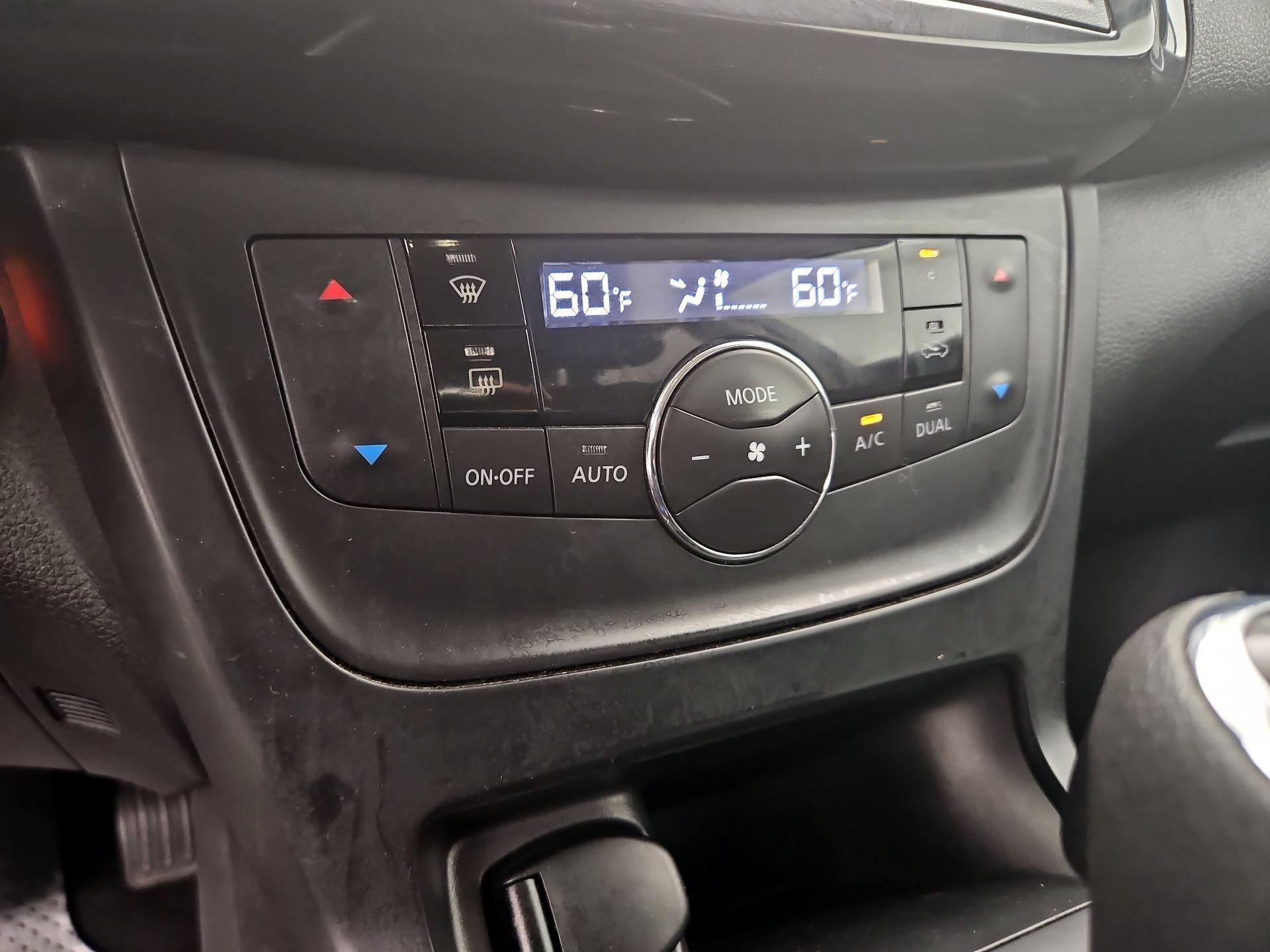Thumbnail: 2019 Nissan Sentra - 16
