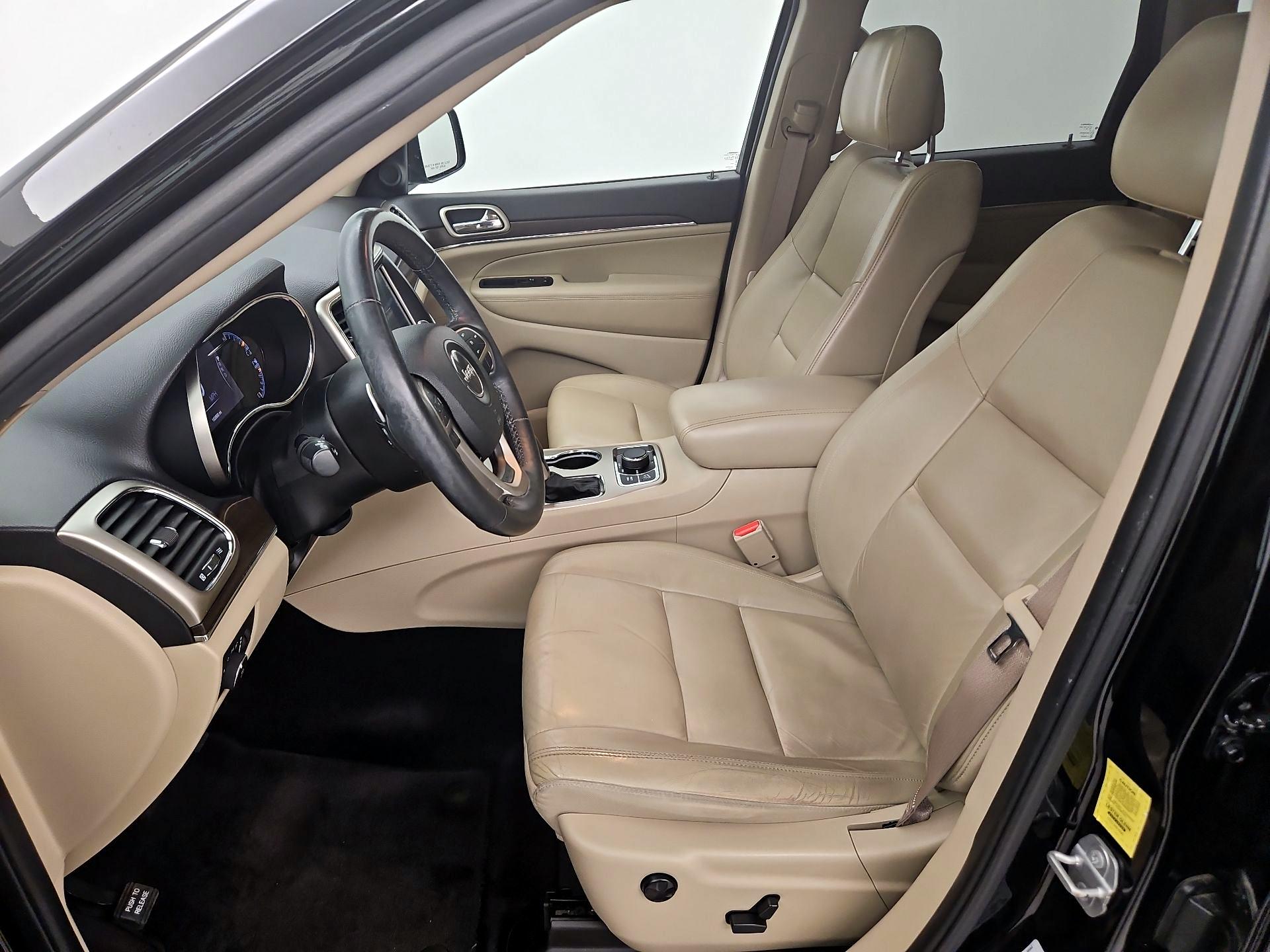 Thumbnail: 2017 Jeep Grand Cherokee - 11