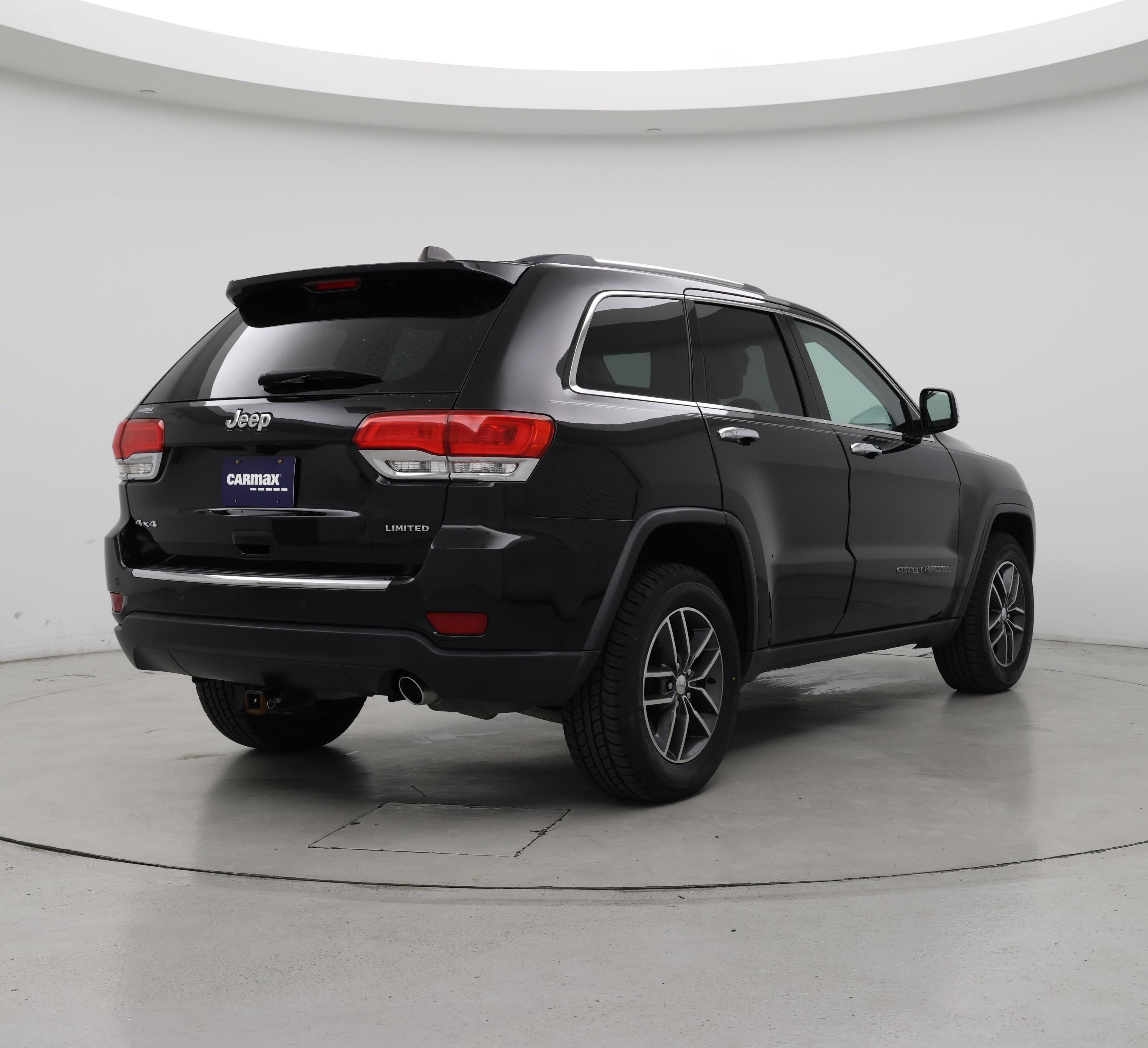 Thumbnail: 2017 Jeep Grand Cherokee - 8