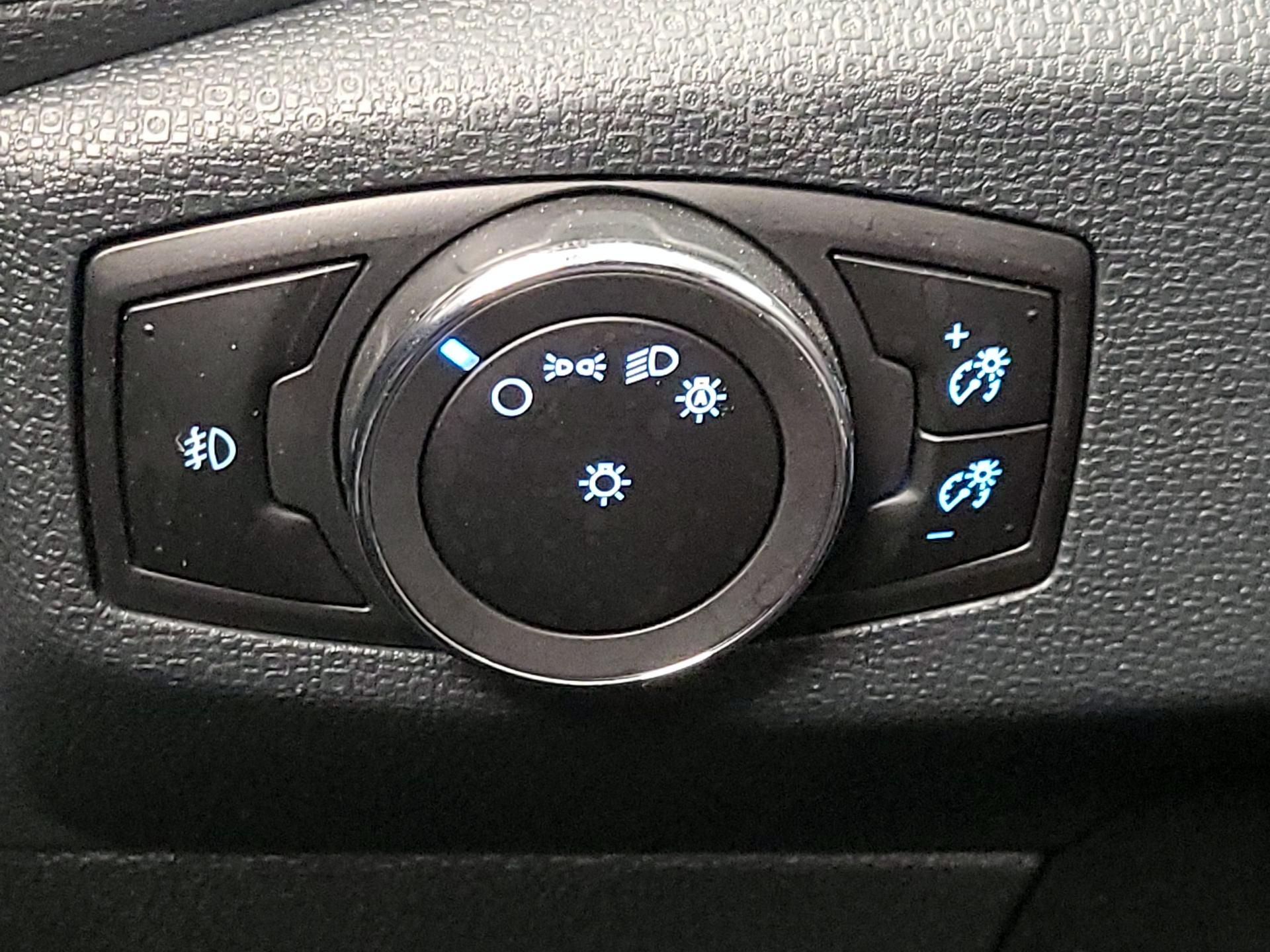 Thumbnail: 2019 Ford EcoSport - 13