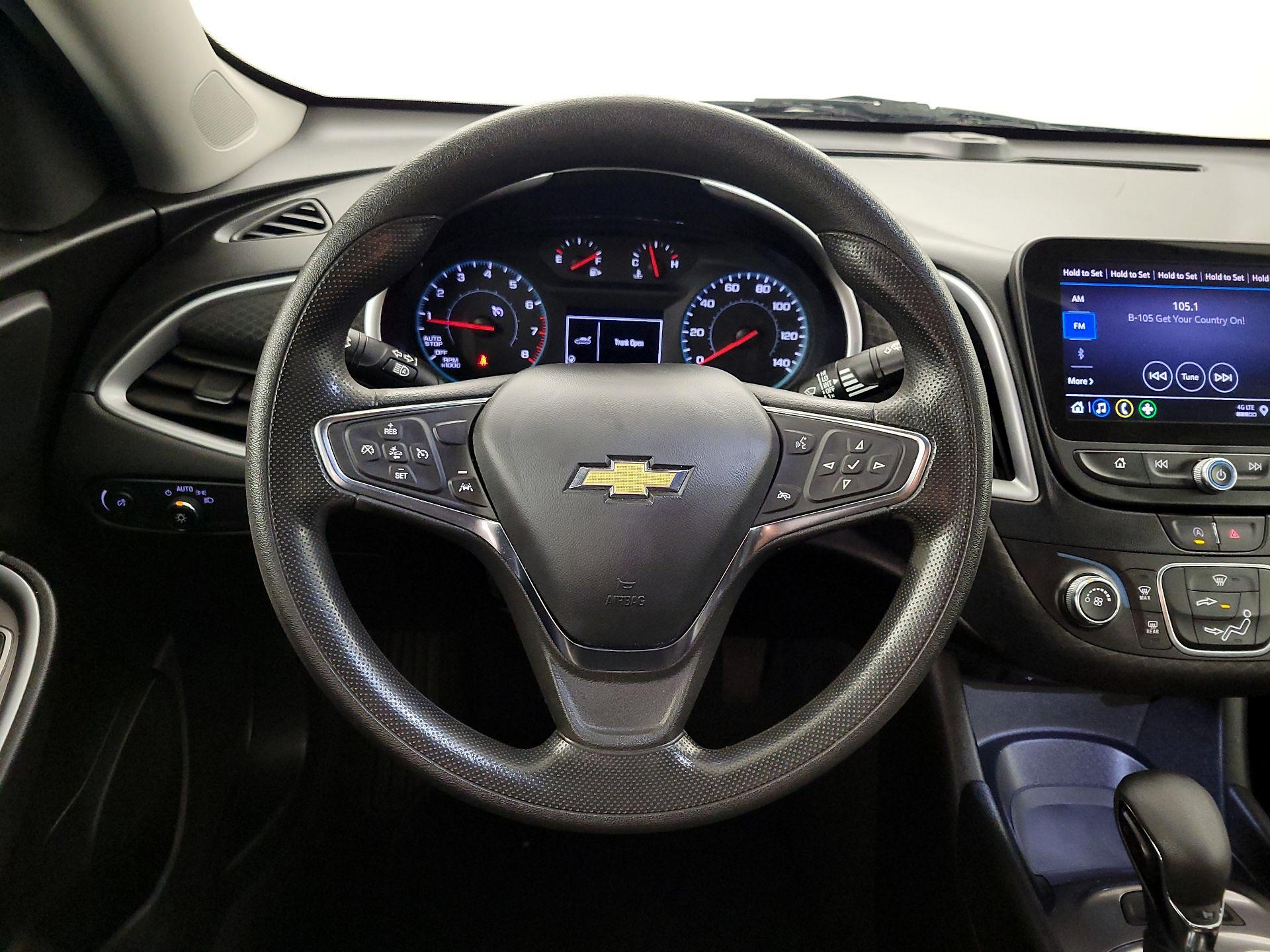 Thumbnail: 2023 Chevrolet Malibu - 10