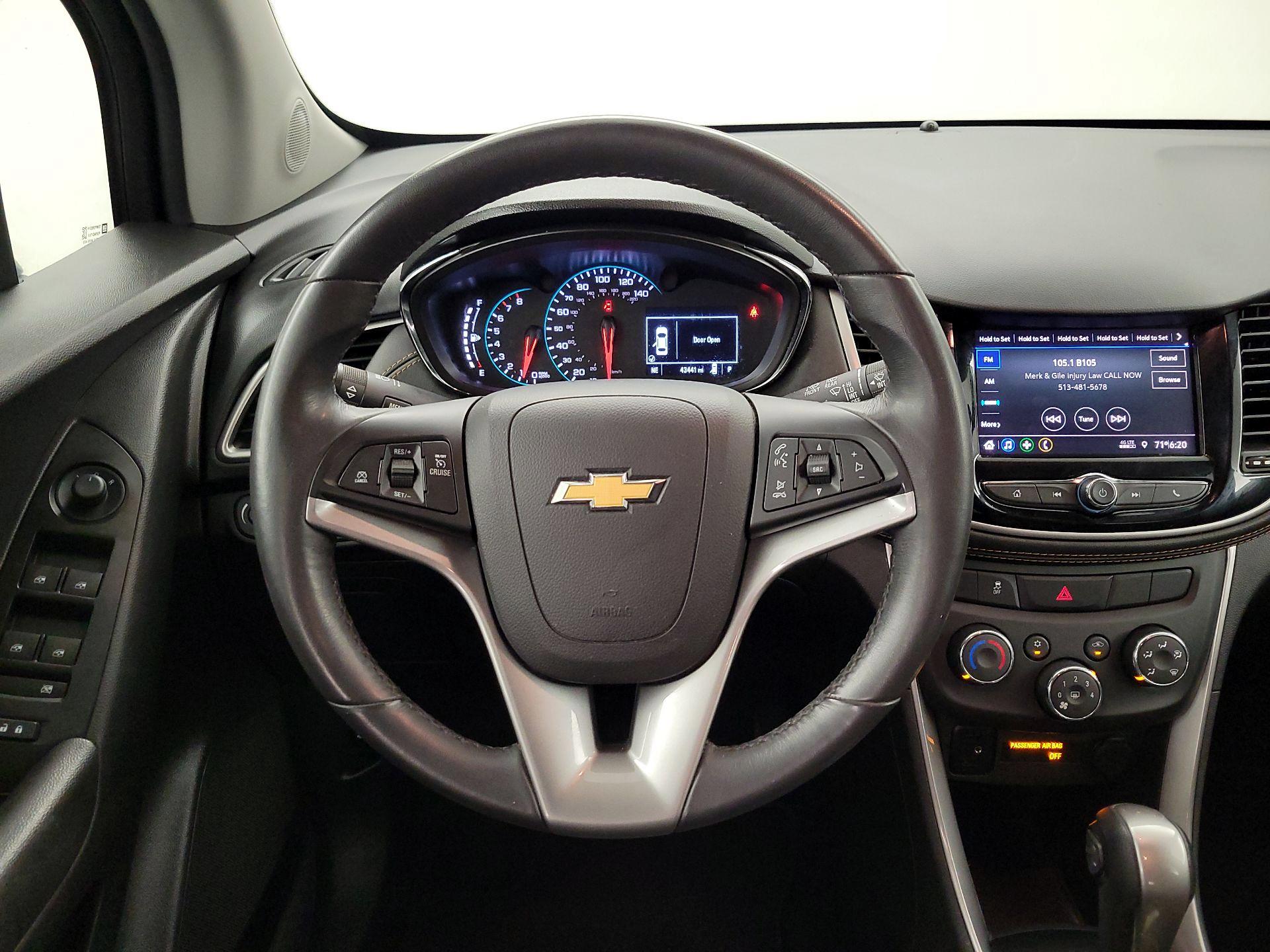 Thumbnail: 2022 Chevrolet Trax - 10