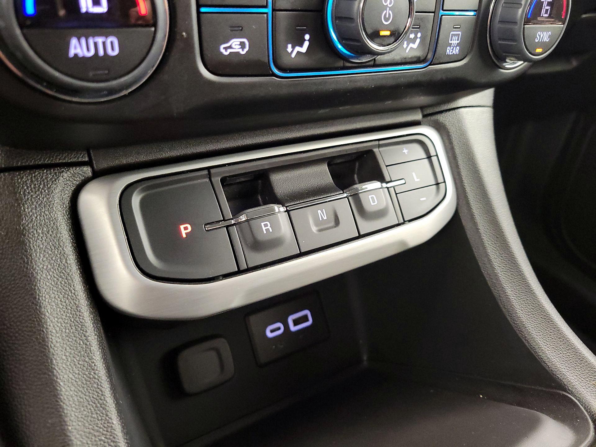 Thumbnail: 2023 GMC Acadia - 17