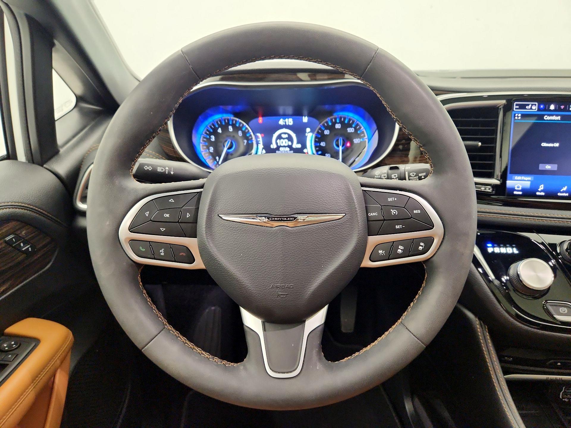 Thumbnail: 2022 Chrysler Pacifica - 10