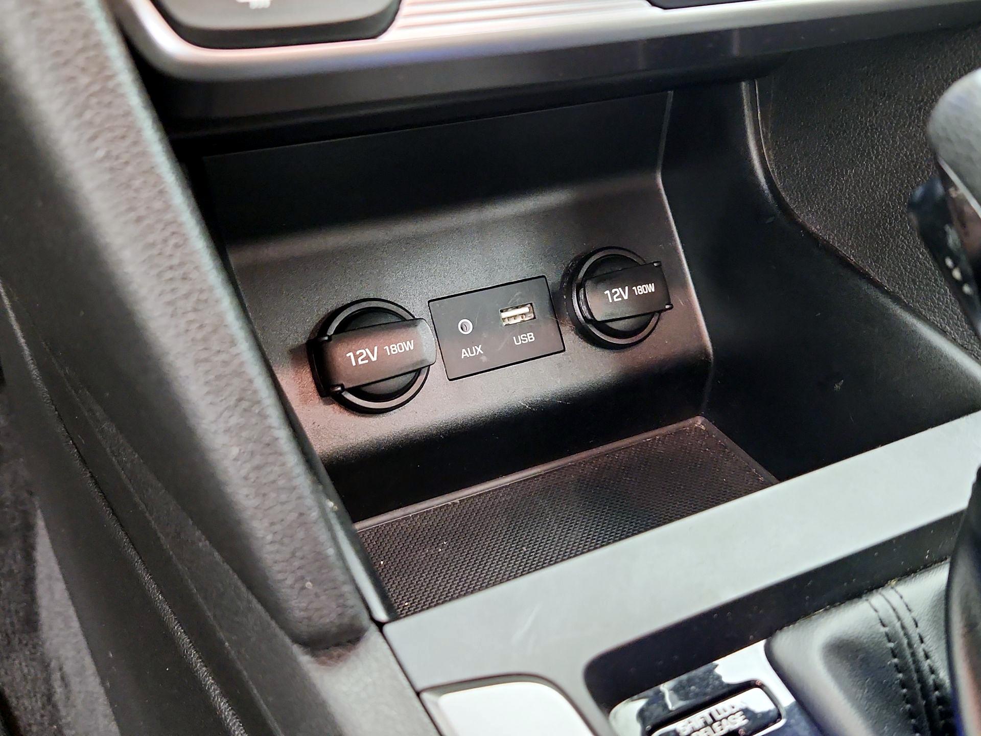 Thumbnail: 2019 Hyundai Elantra - 18