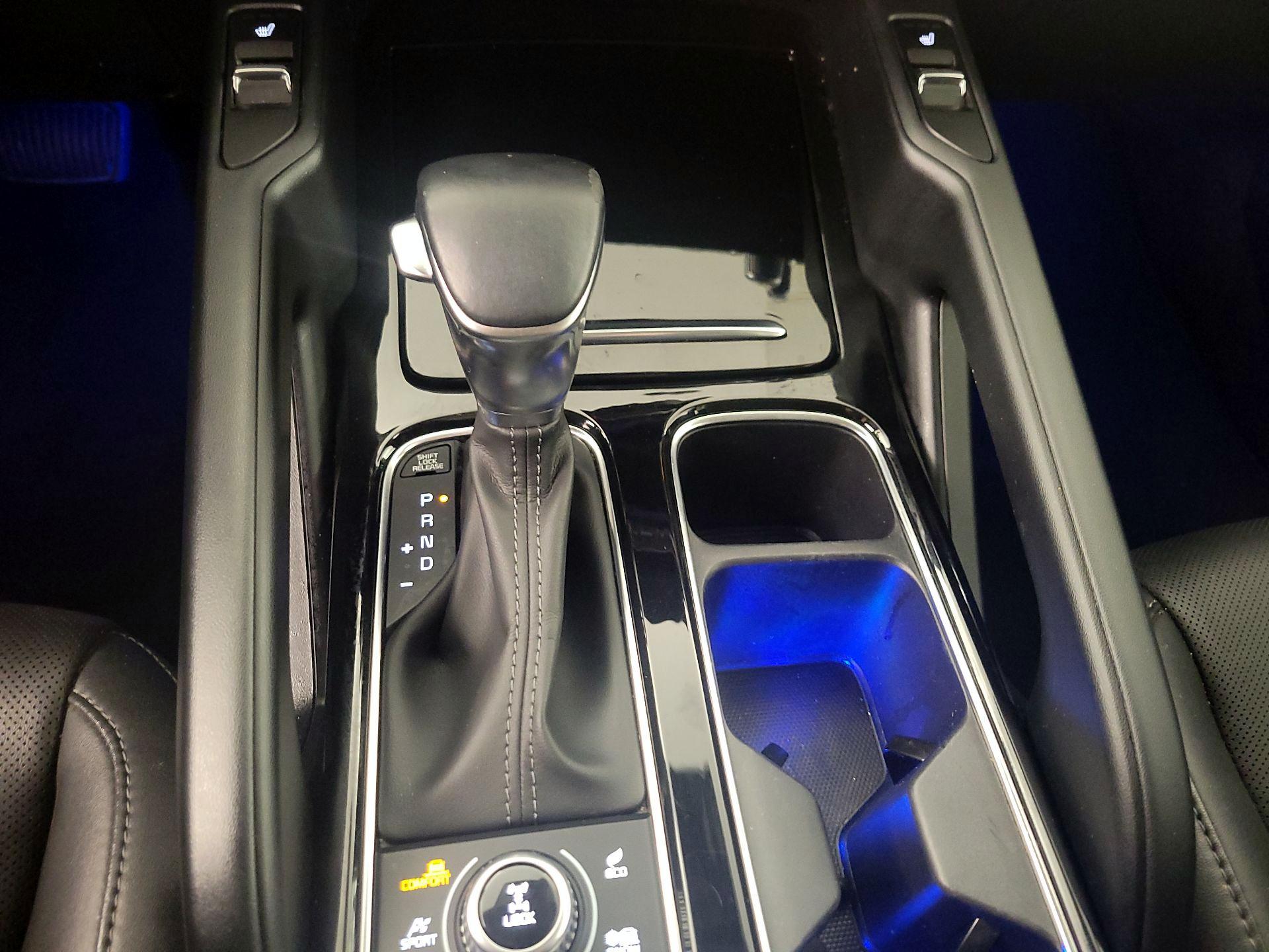 Thumbnail: 2022 Kia Telluride - 18