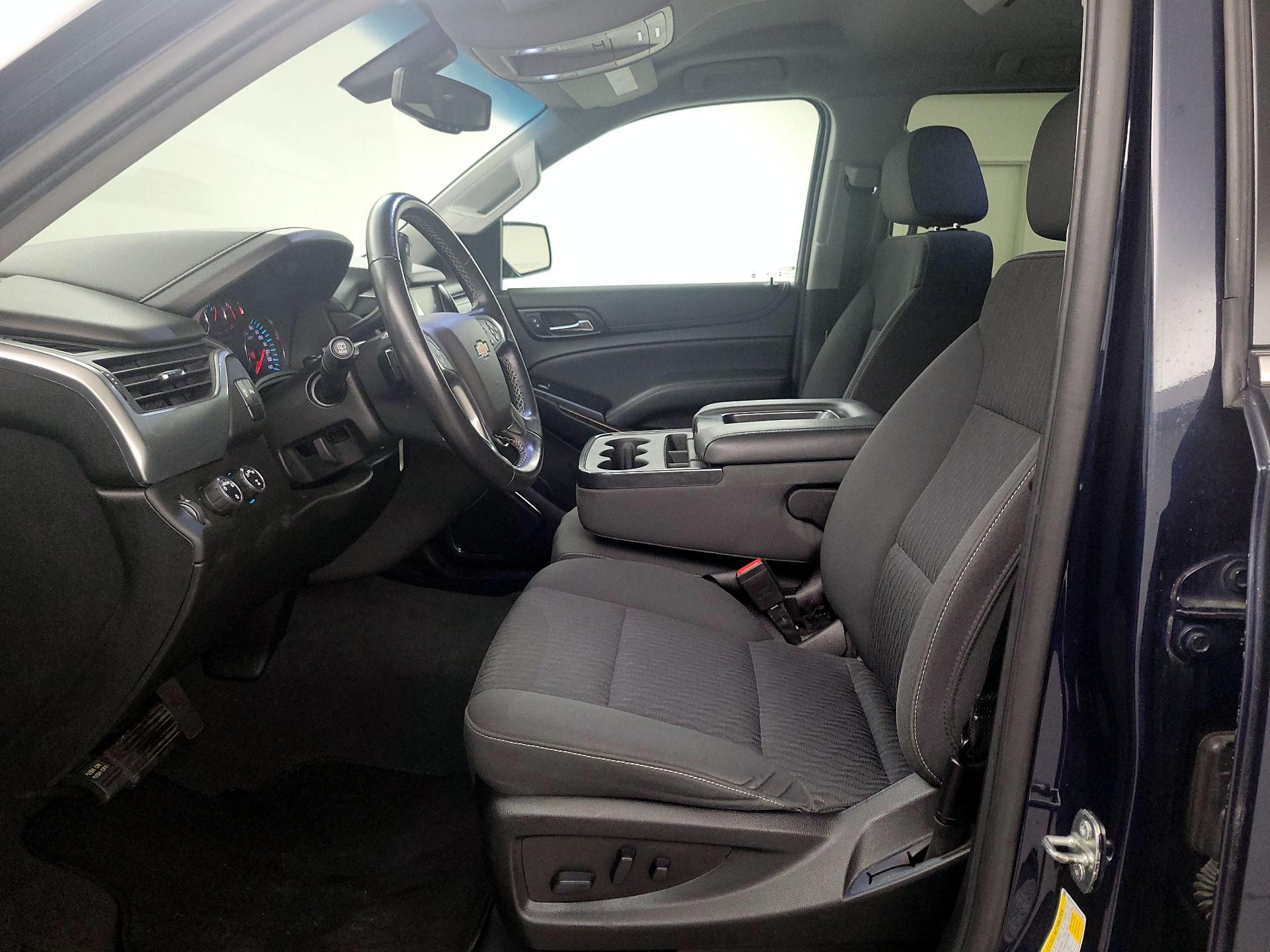Thumbnail: 2019 Chevrolet Tahoe - 11