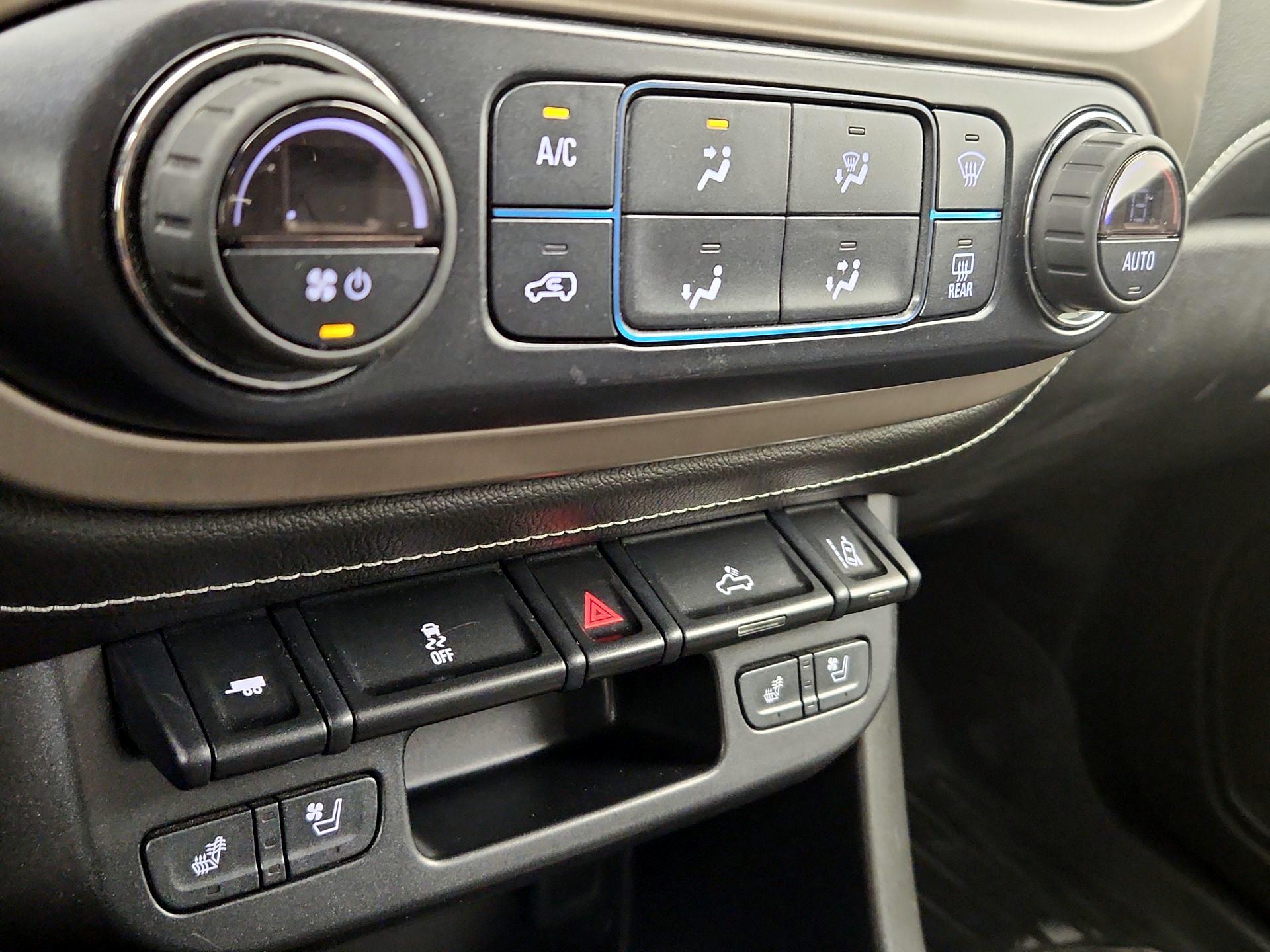 Thumbnail: 2017 GMC Canyon - 16