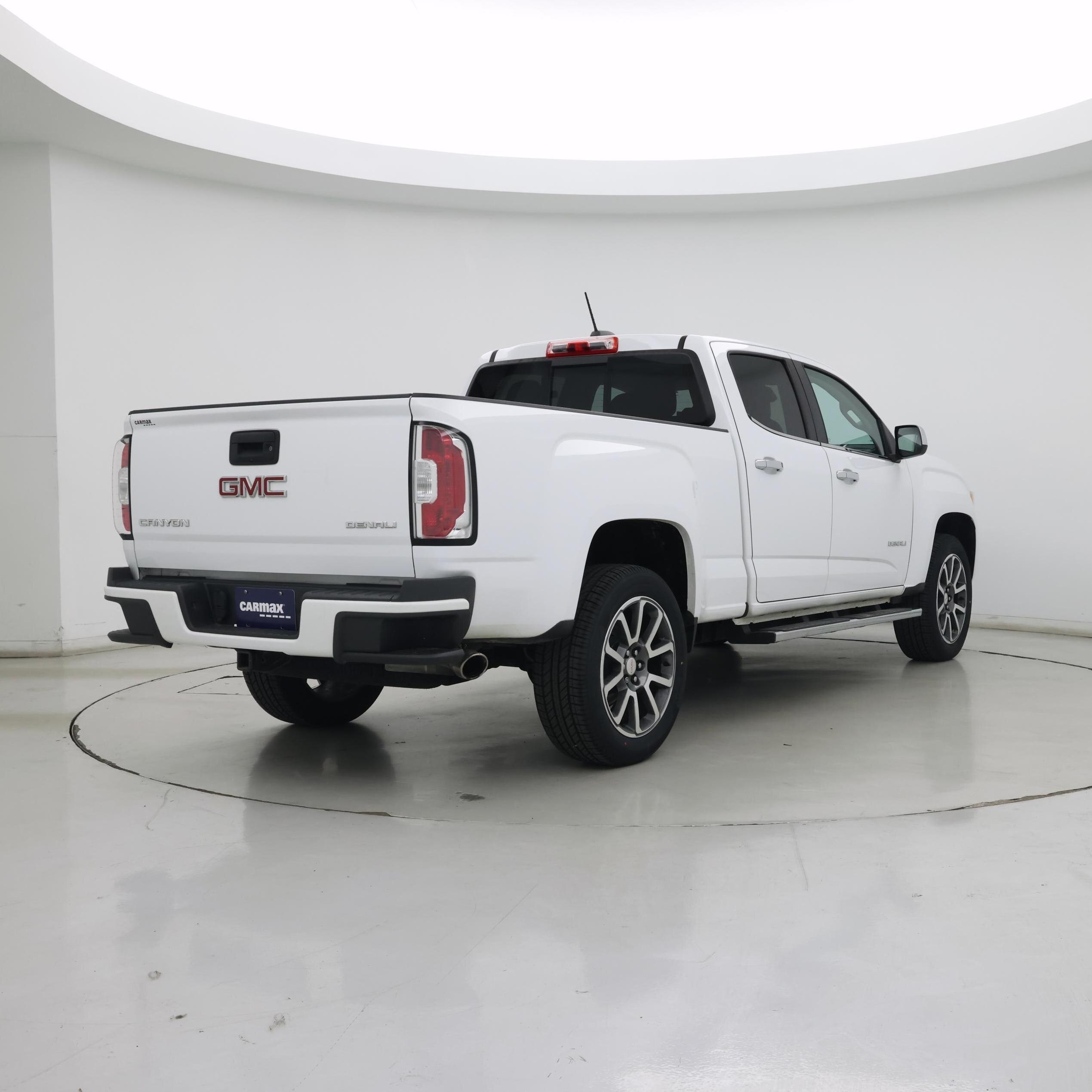 Thumbnail: 2017 GMC Canyon - 8