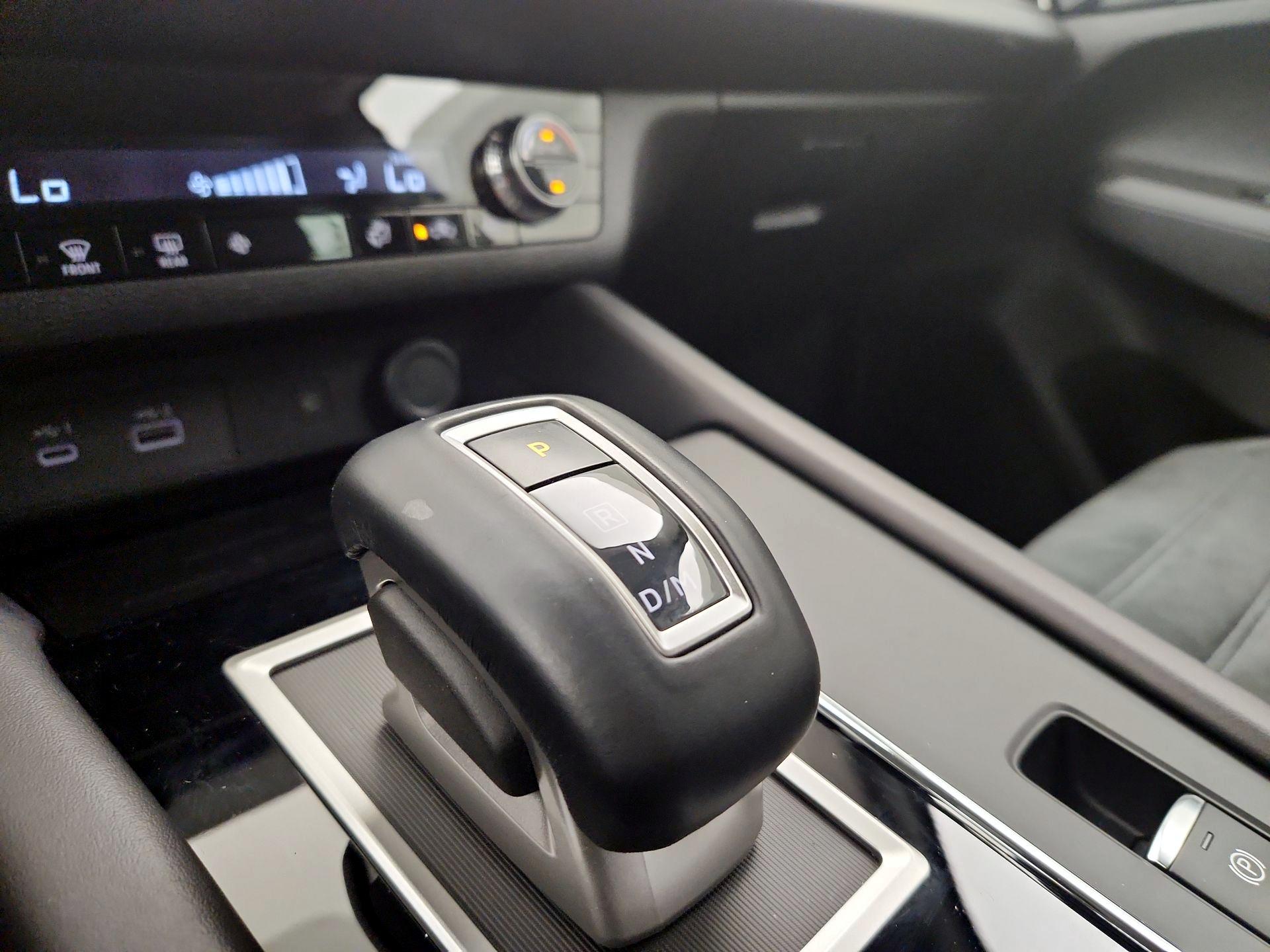 Thumbnail: 2022 Mitsubishi Outlander - 18