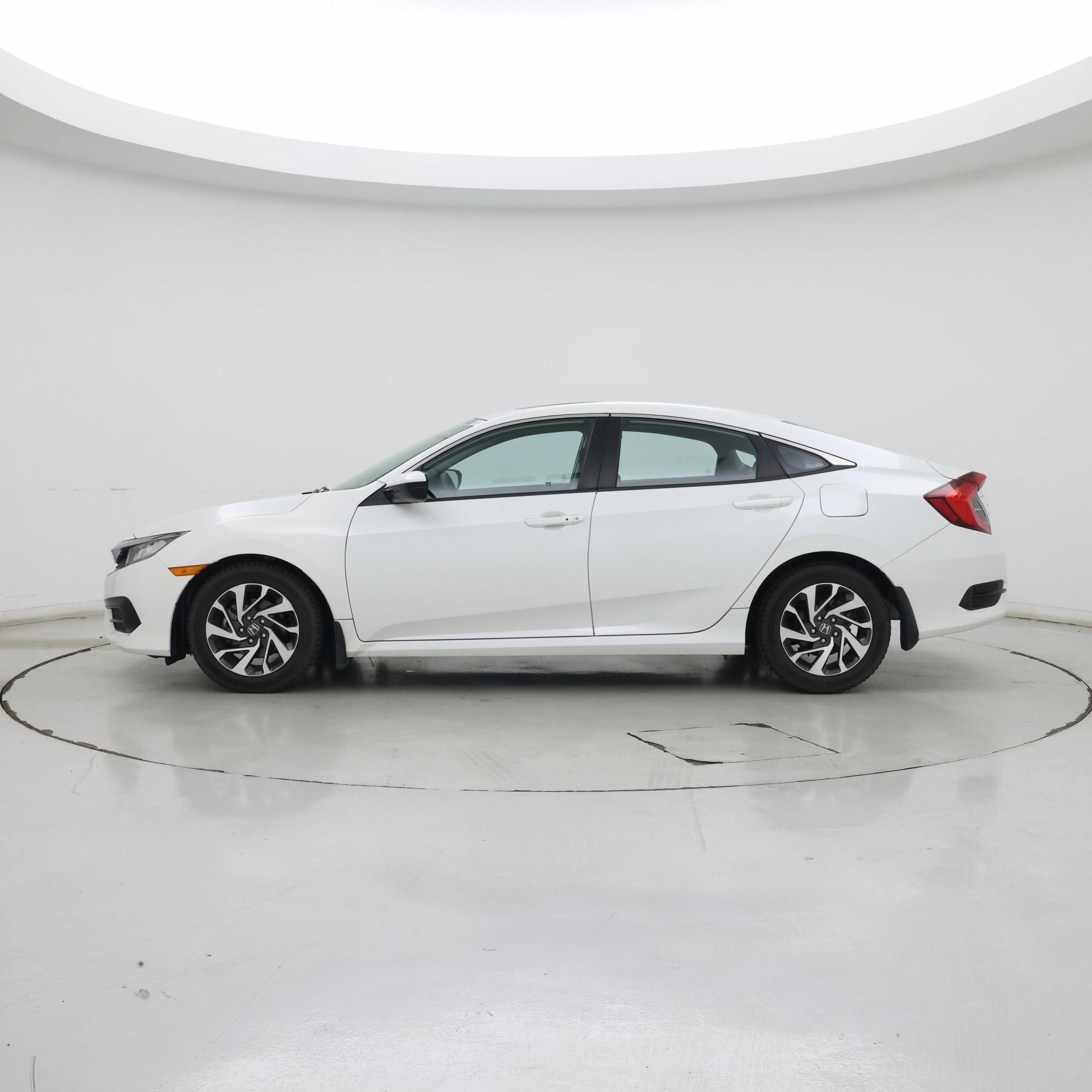 Thumbnail: 2016 Honda Civic - 3