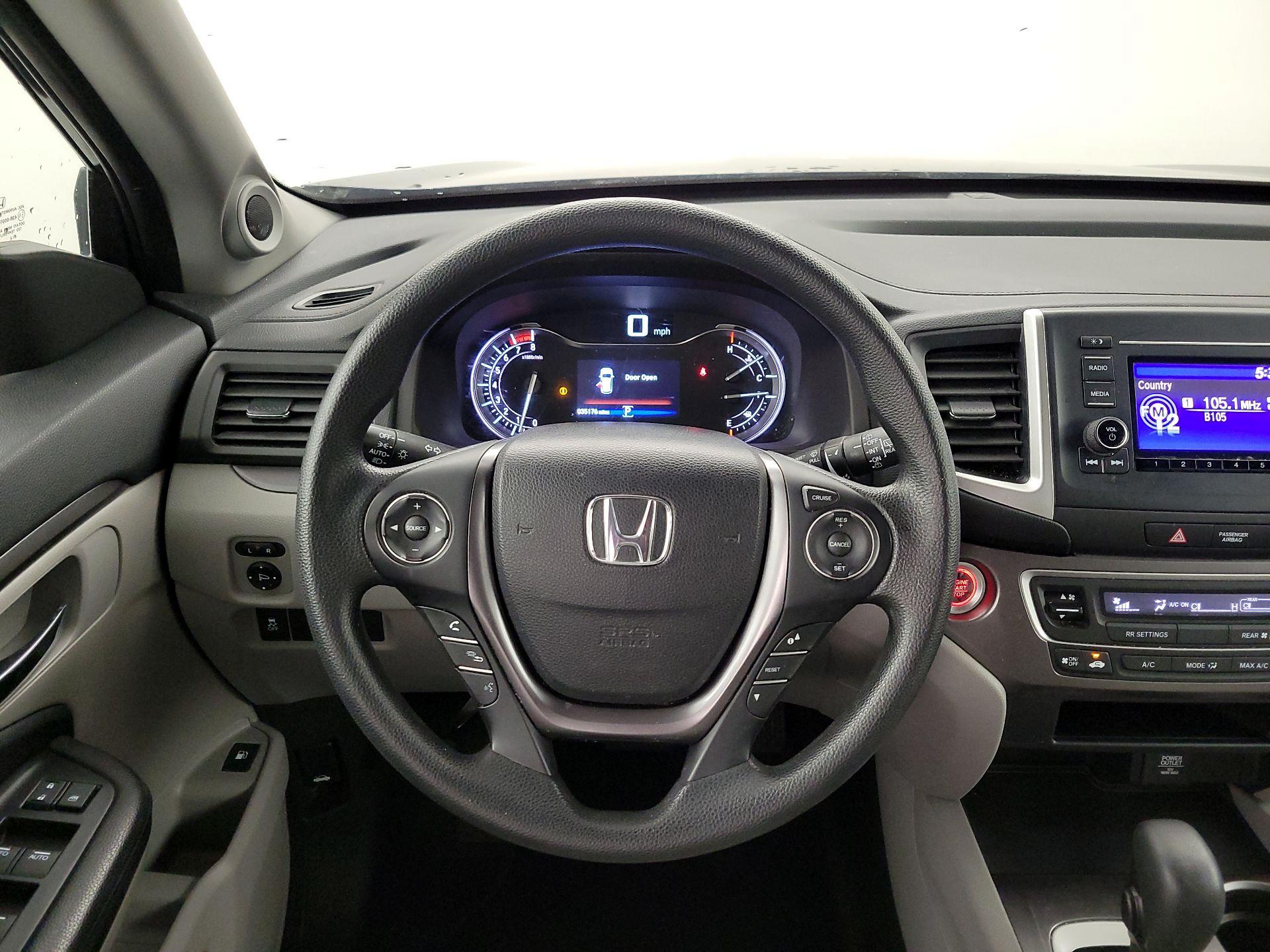 Thumbnail: 2018 Honda Pilot - 10