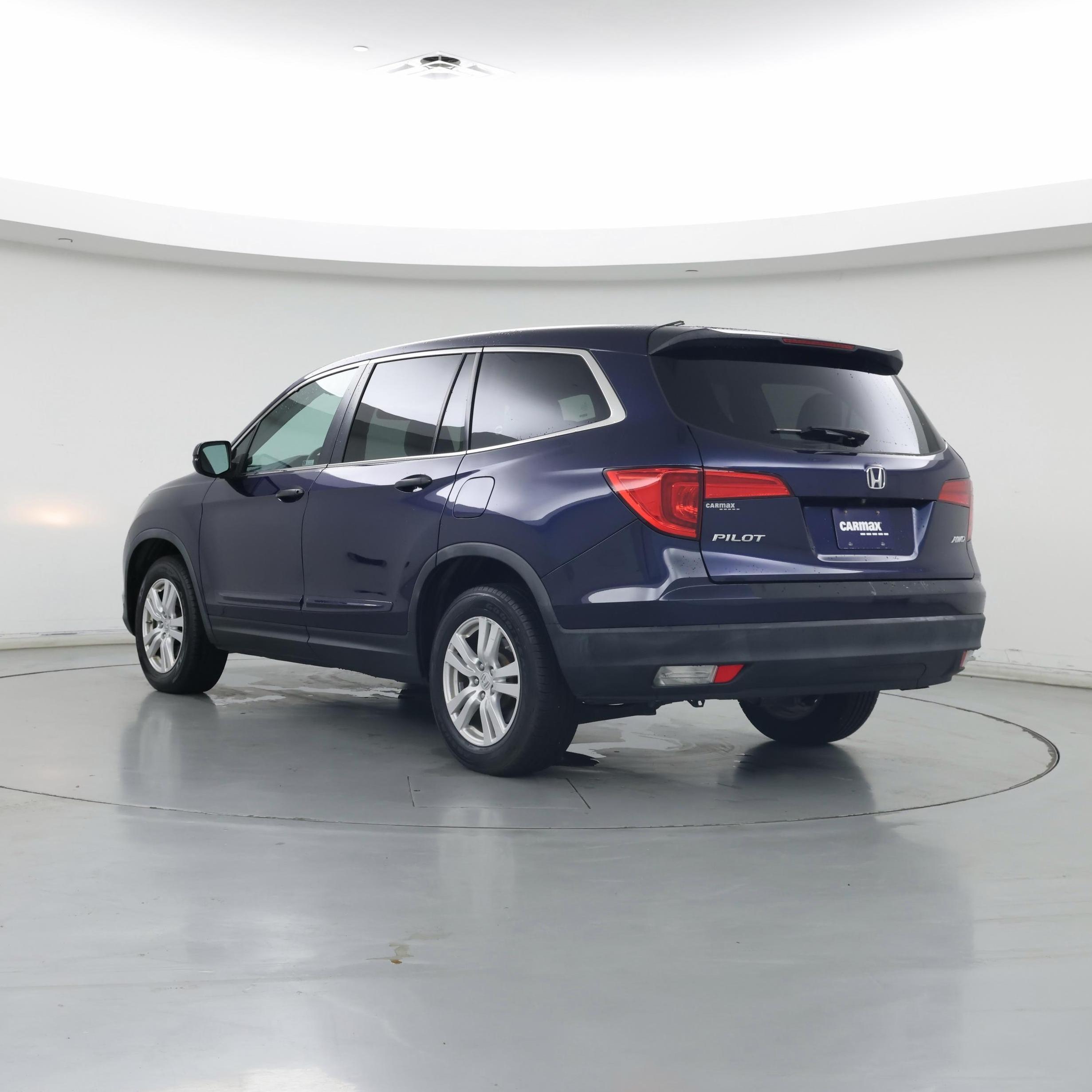 Thumbnail: 2018 Honda Pilot - 2