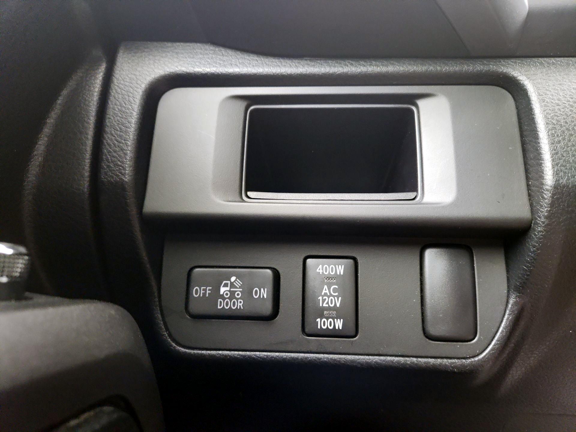 Thumbnail: 2016 Toyota Tacoma - 13