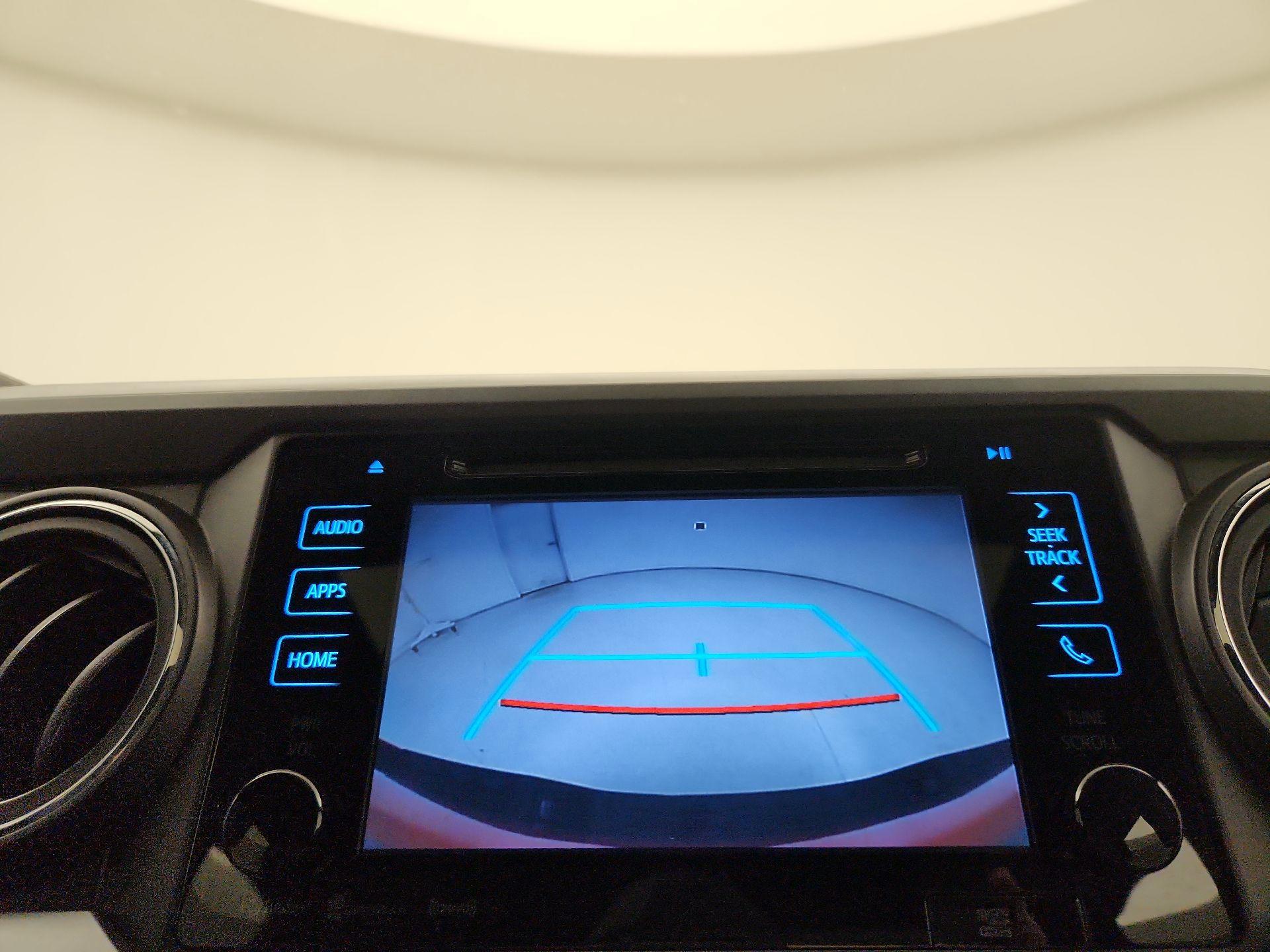 Thumbnail: 2016 Toyota Tacoma - 14