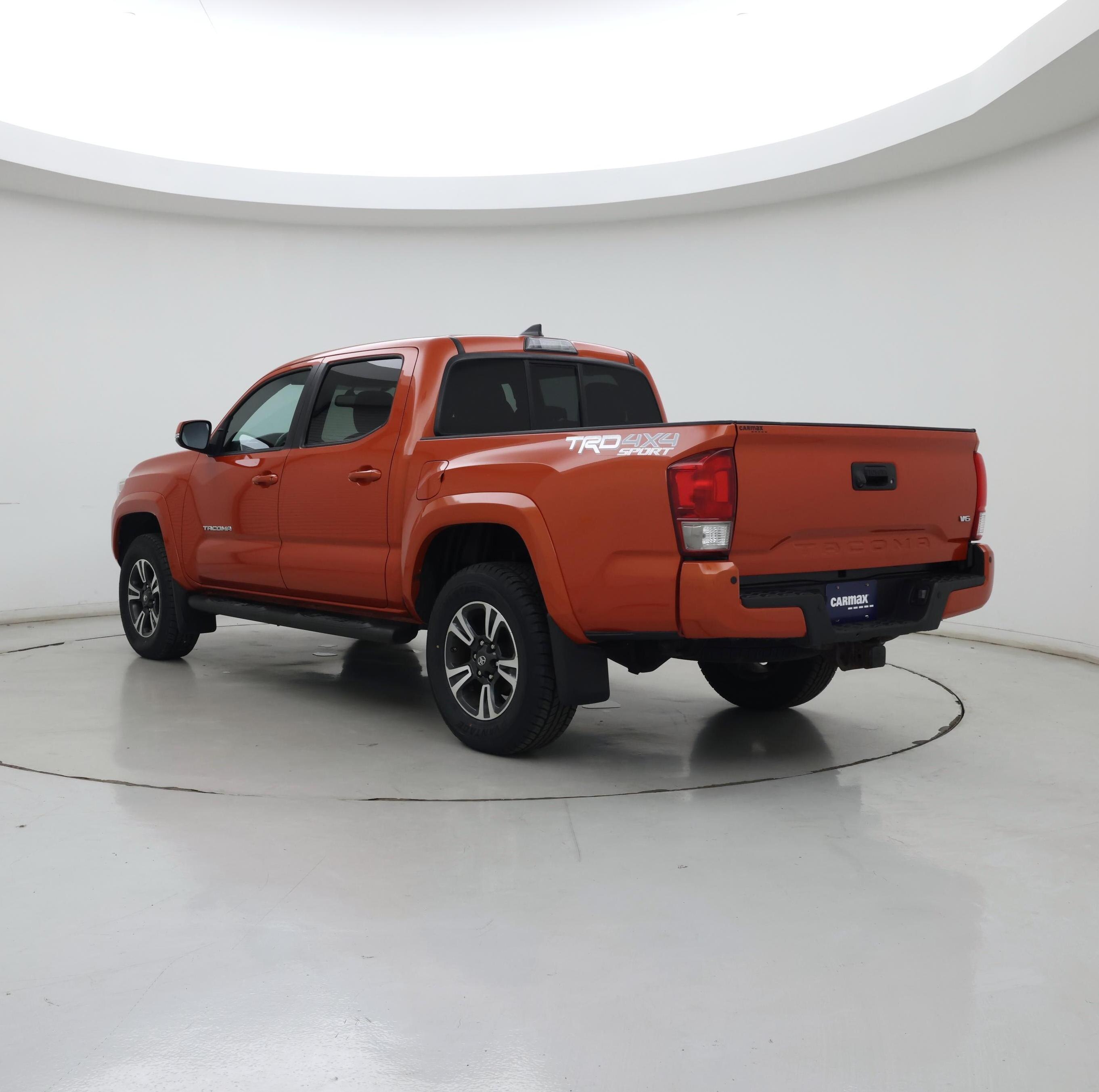 Thumbnail: 2016 Toyota Tacoma - 2