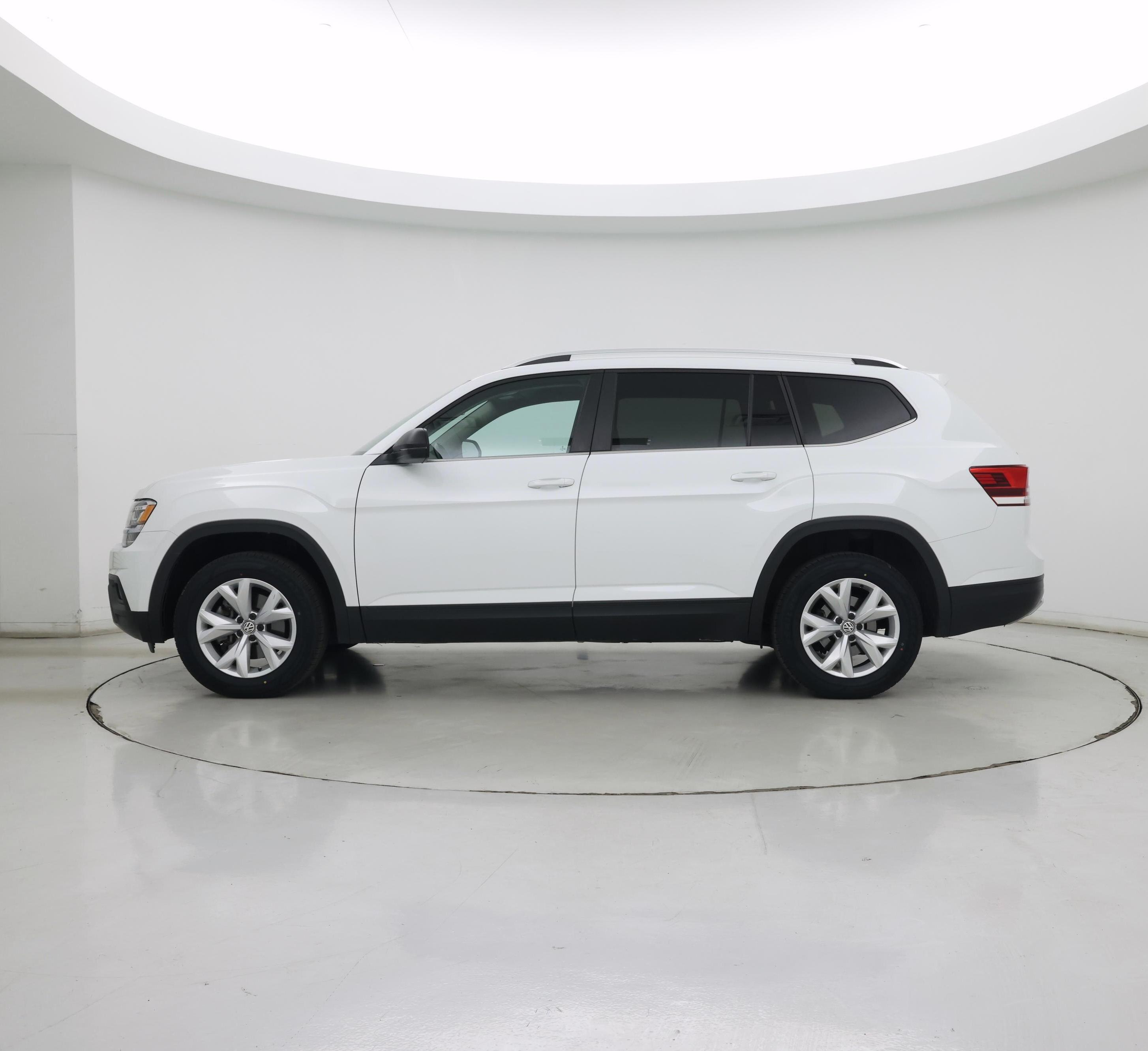Thumbnail: 2018 Volkswagen Atlas - 3